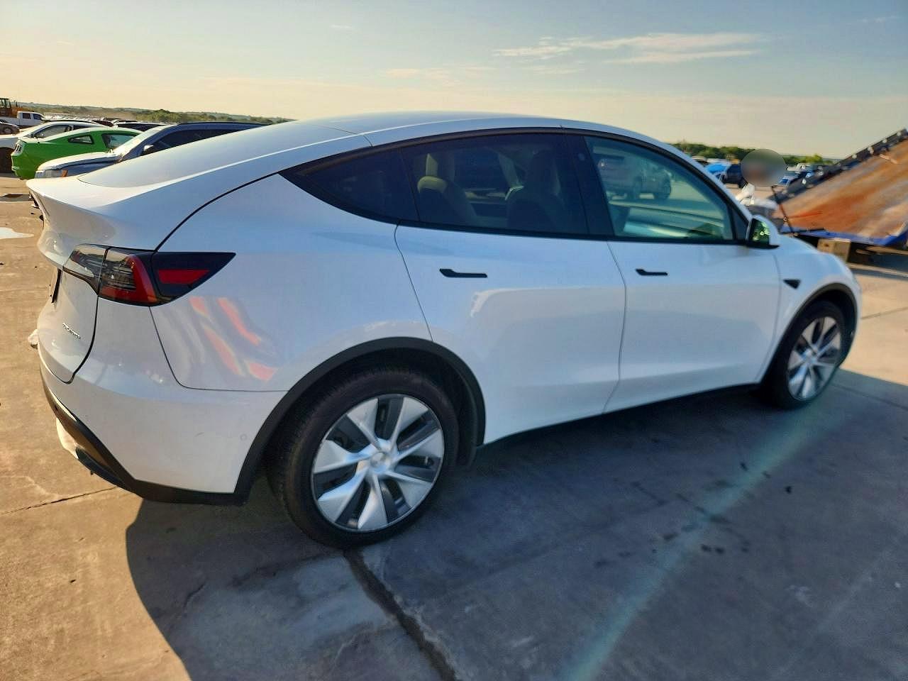 2022 Tesla Model Y - Фото 3