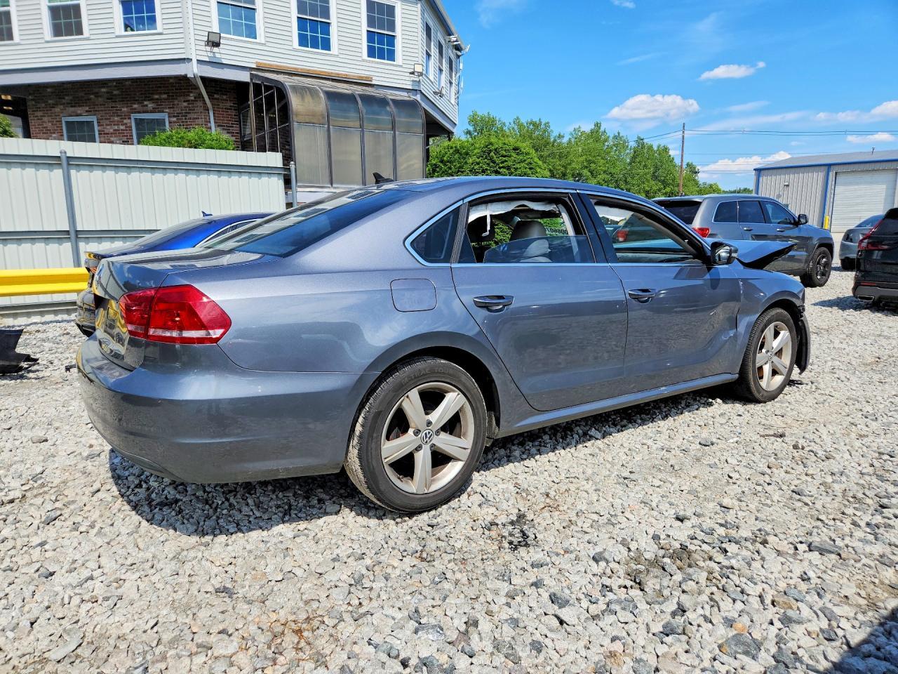 2013 Volkswagen Passat Se - Фото 3