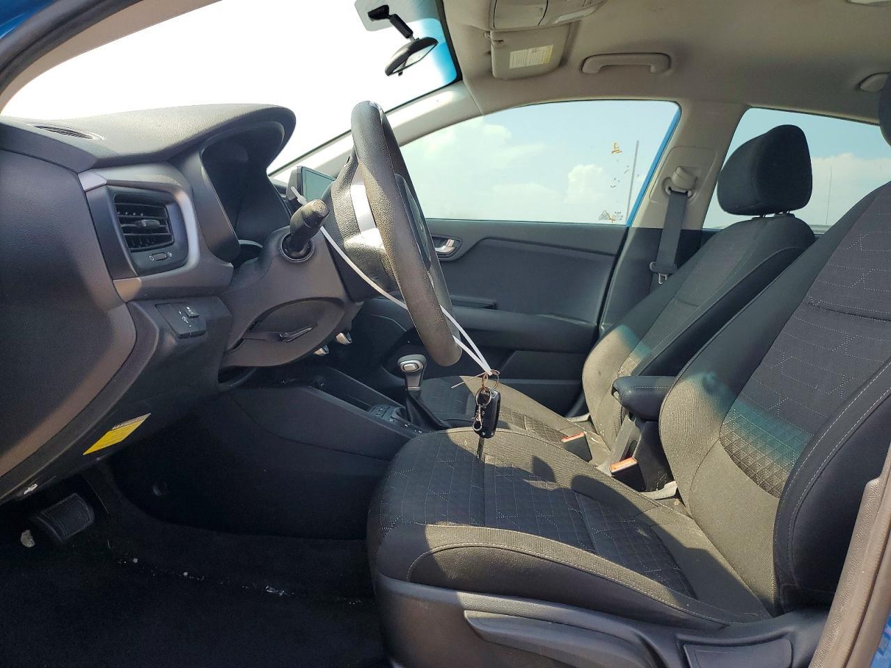 2022 Kia Rio S - Фото 7