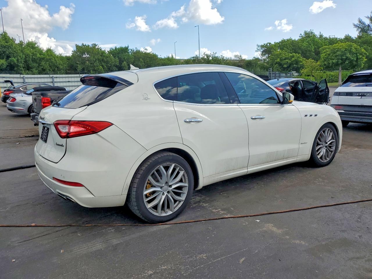 2019 Maserati Levante - Image 3