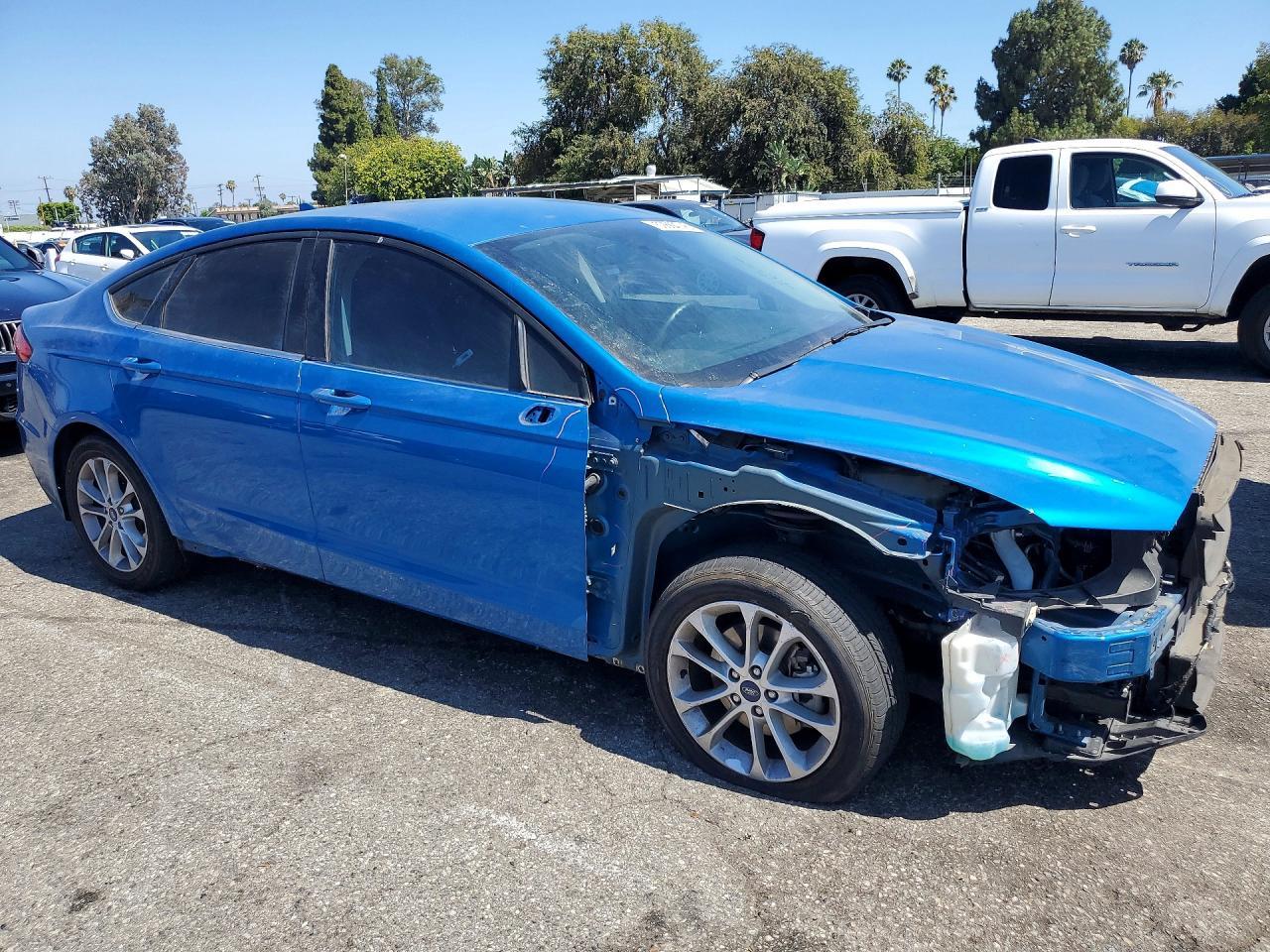 2020 Ford Fusion Se - Фото 4