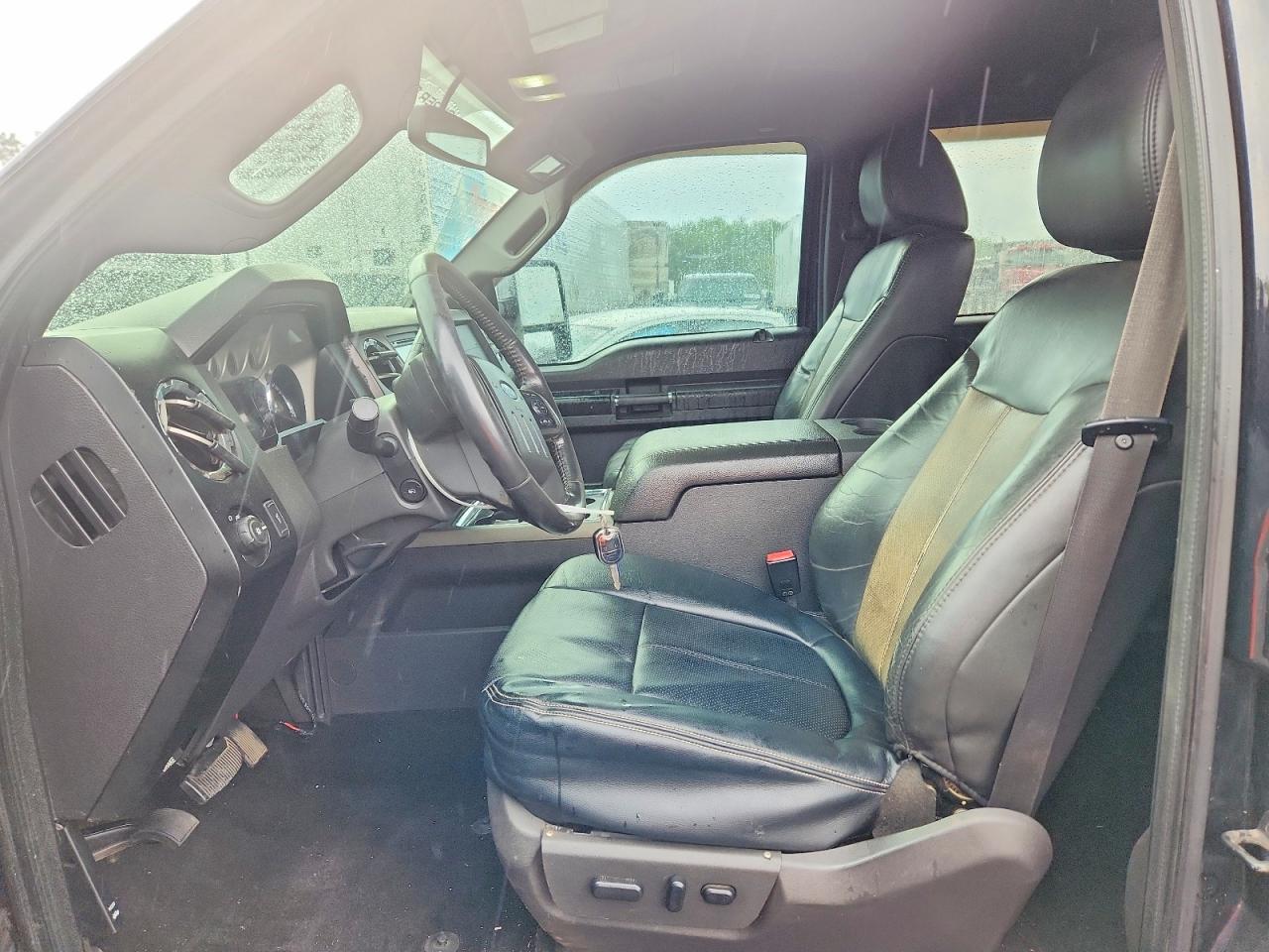 2011 Ford F250 - Фото 7