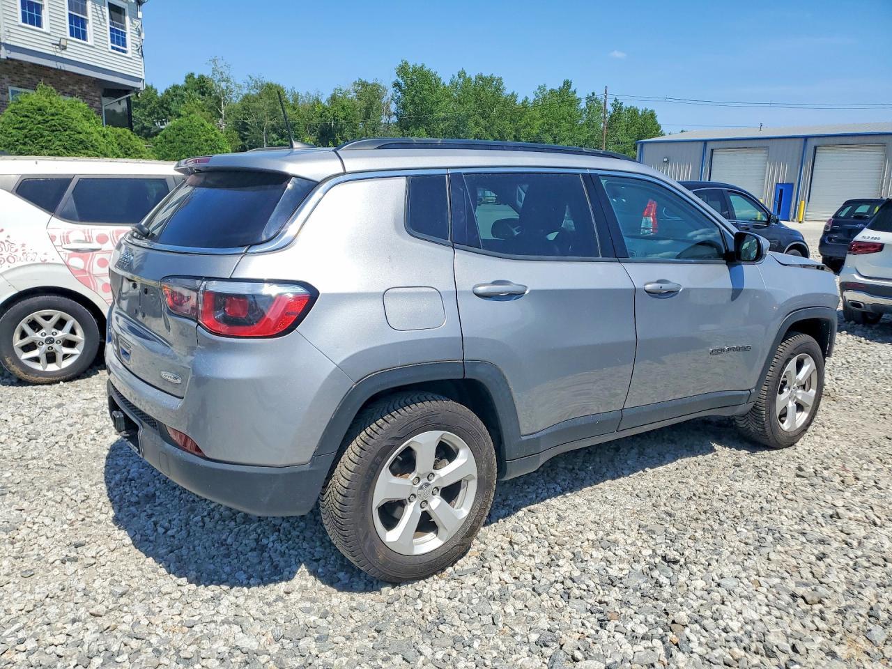 2017 Jeep Compass Latitude - Фото 3