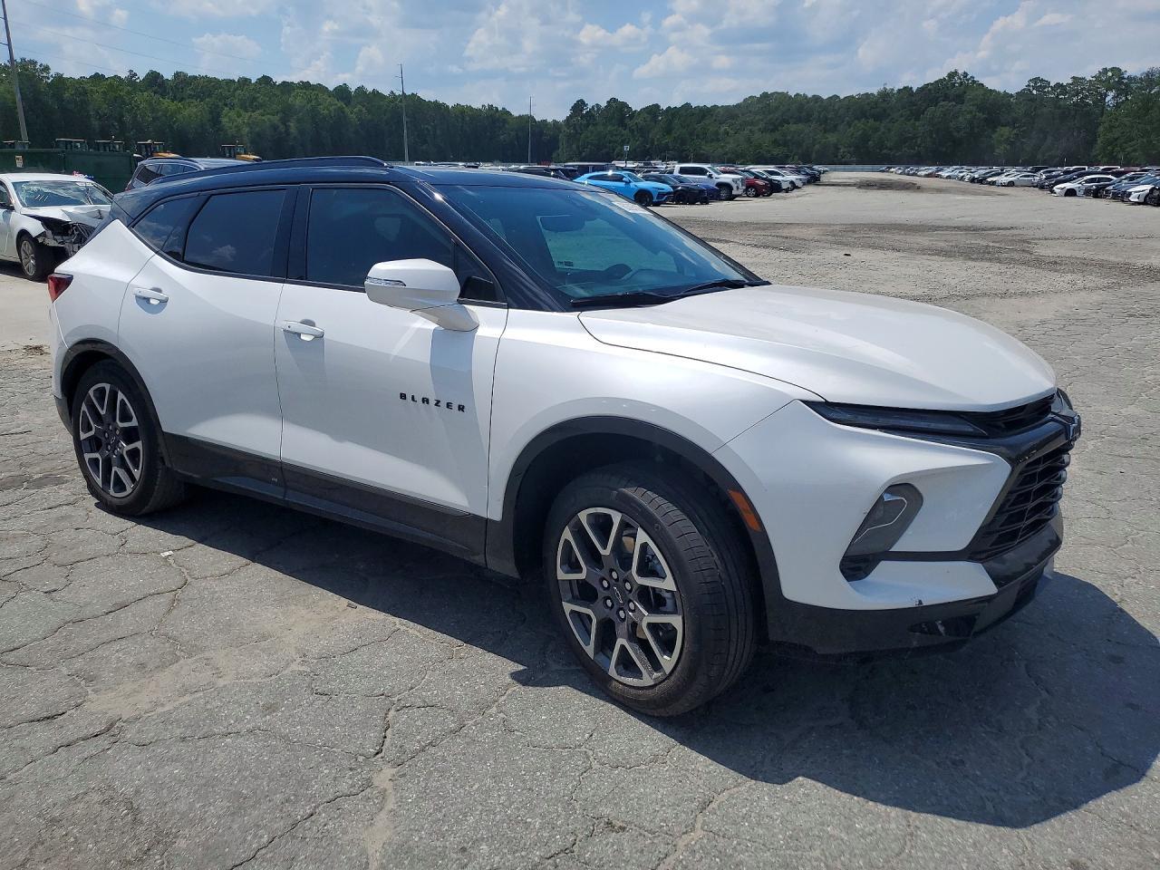 2025 Chevrolet Blazer Rs - Image 4