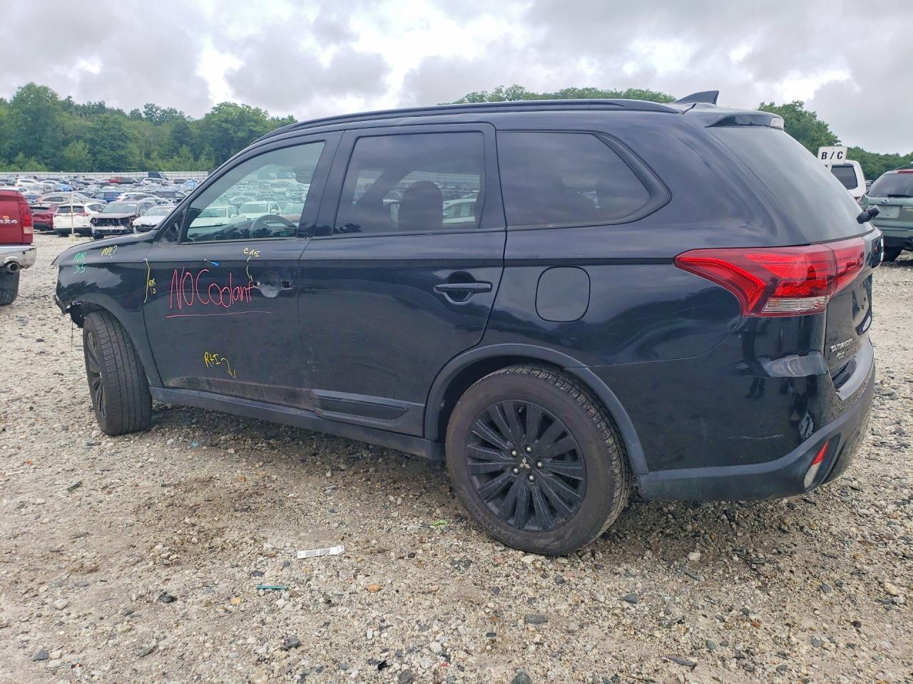 2020 Mitsubishi Outlander Se - Фото 2