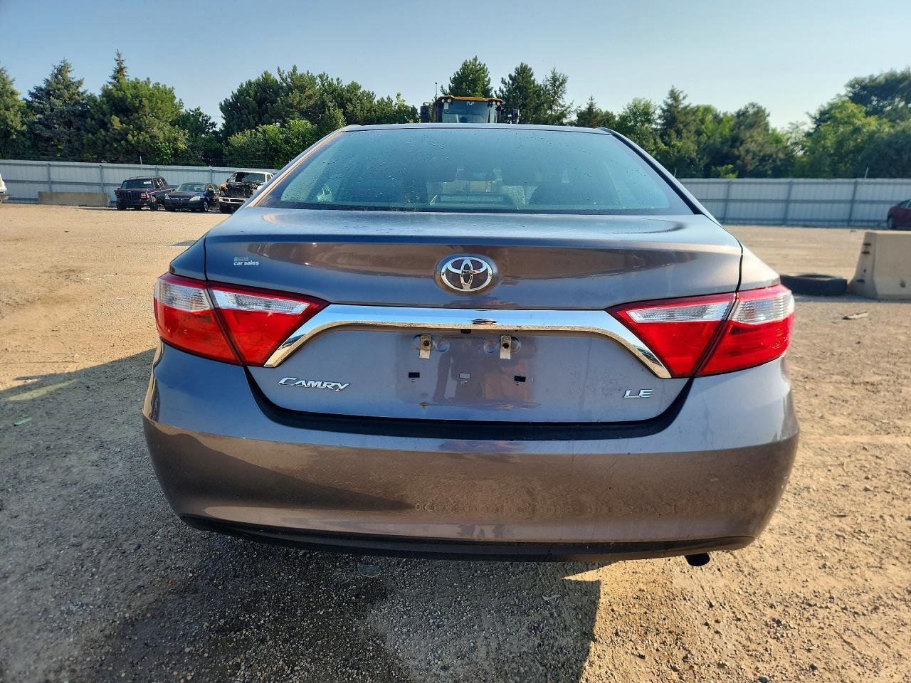 2015 Toyota Camry Le - Image 6