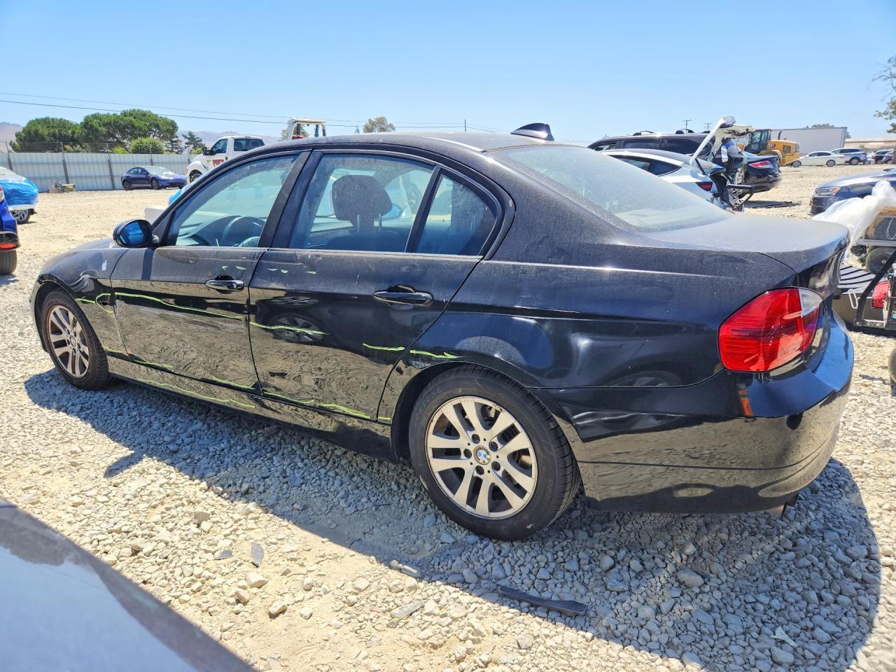 2006 BMW 325 I - Image 2