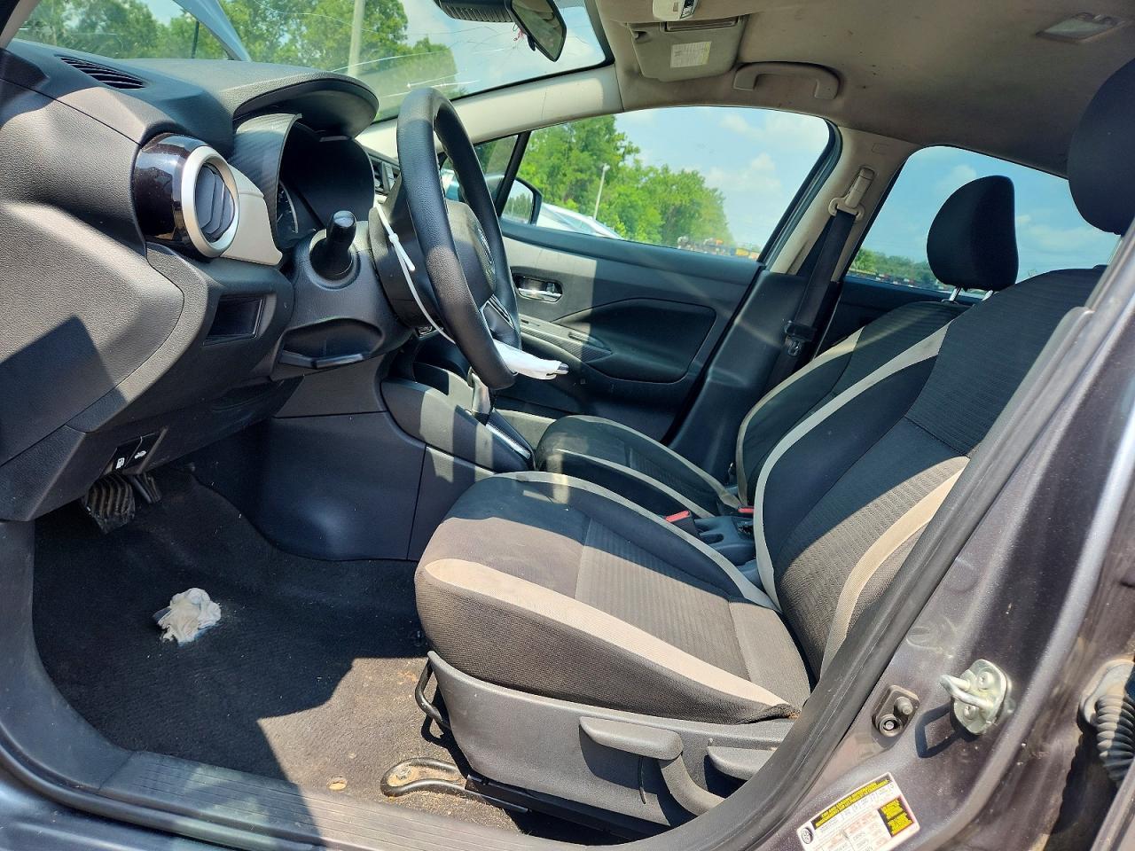 2021 Nissan Versa Sv - Image 7