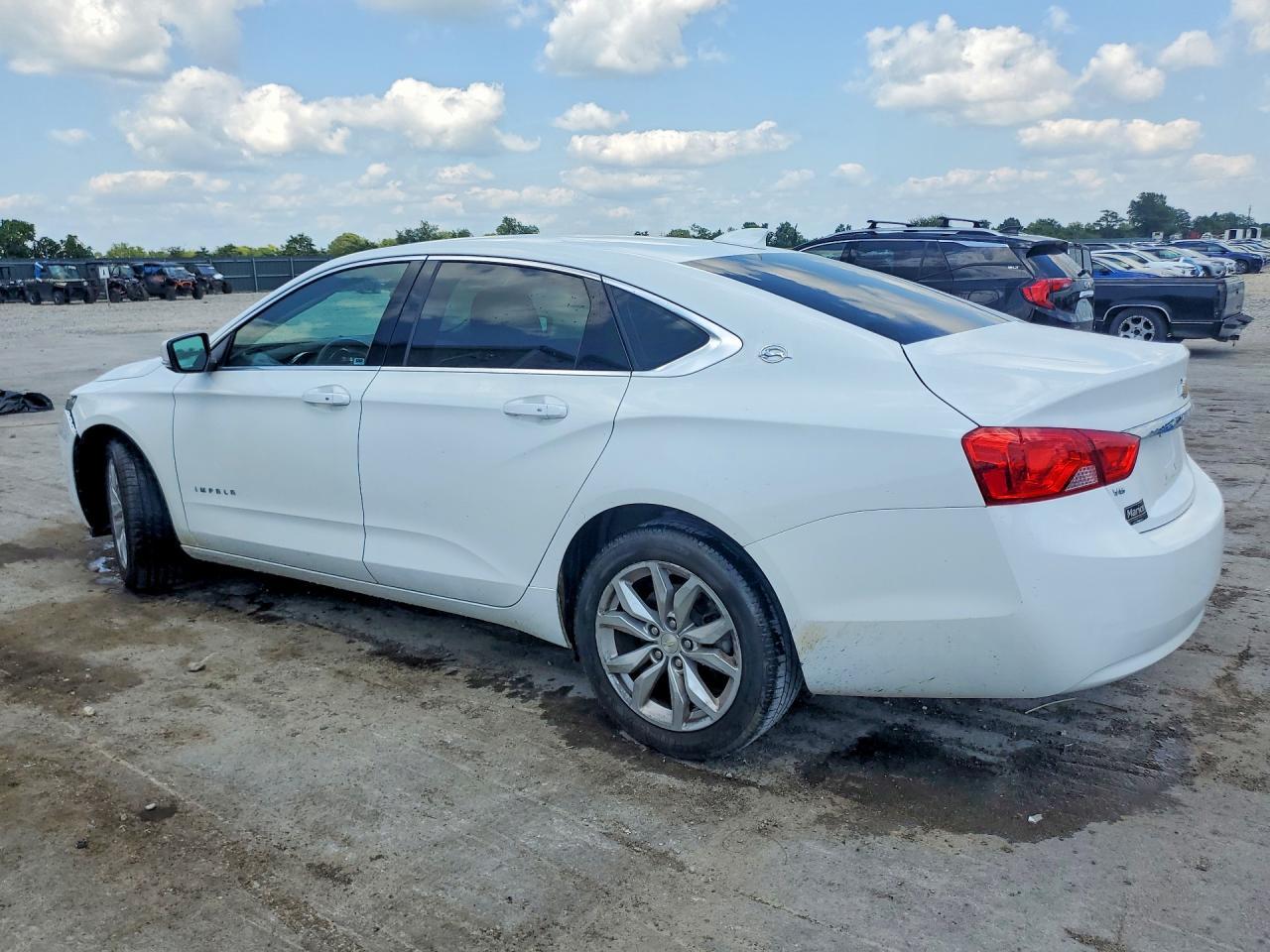 2019 Chevrolet Impala Lt - Image 2