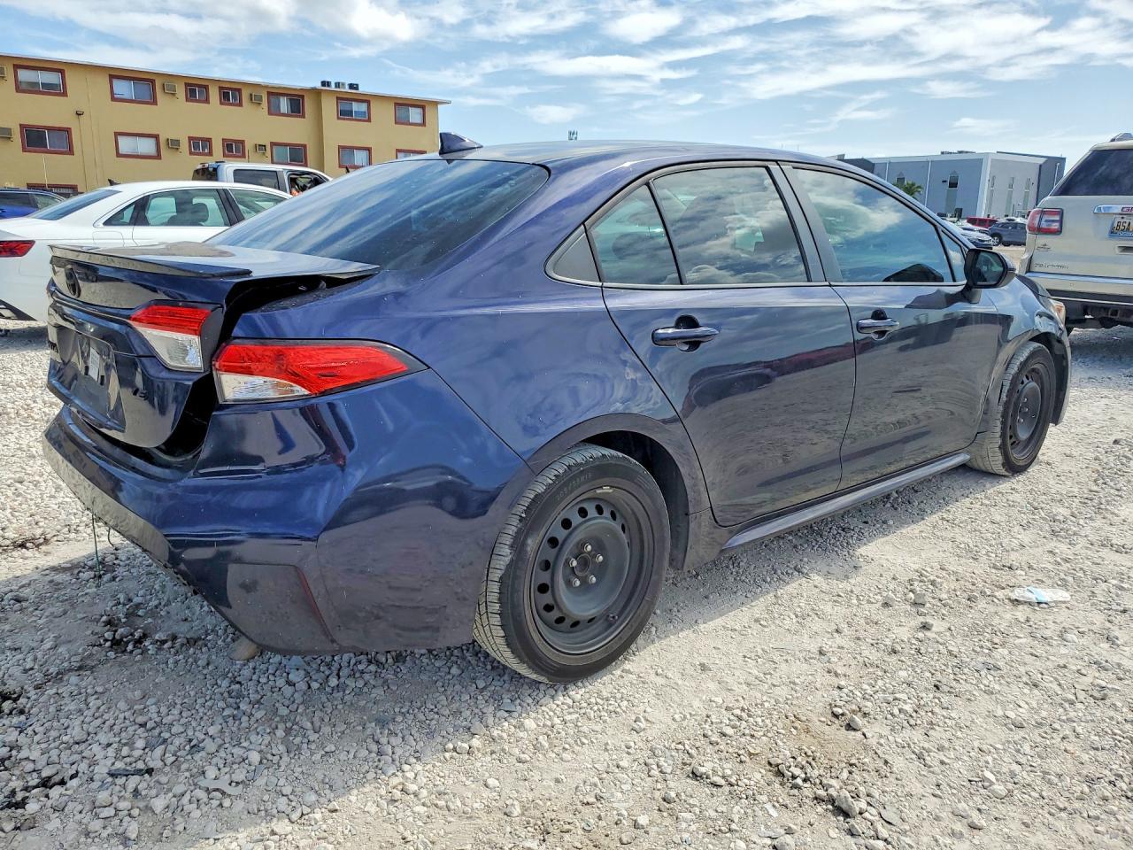 2020 Toyota Corolla Le - Image 3