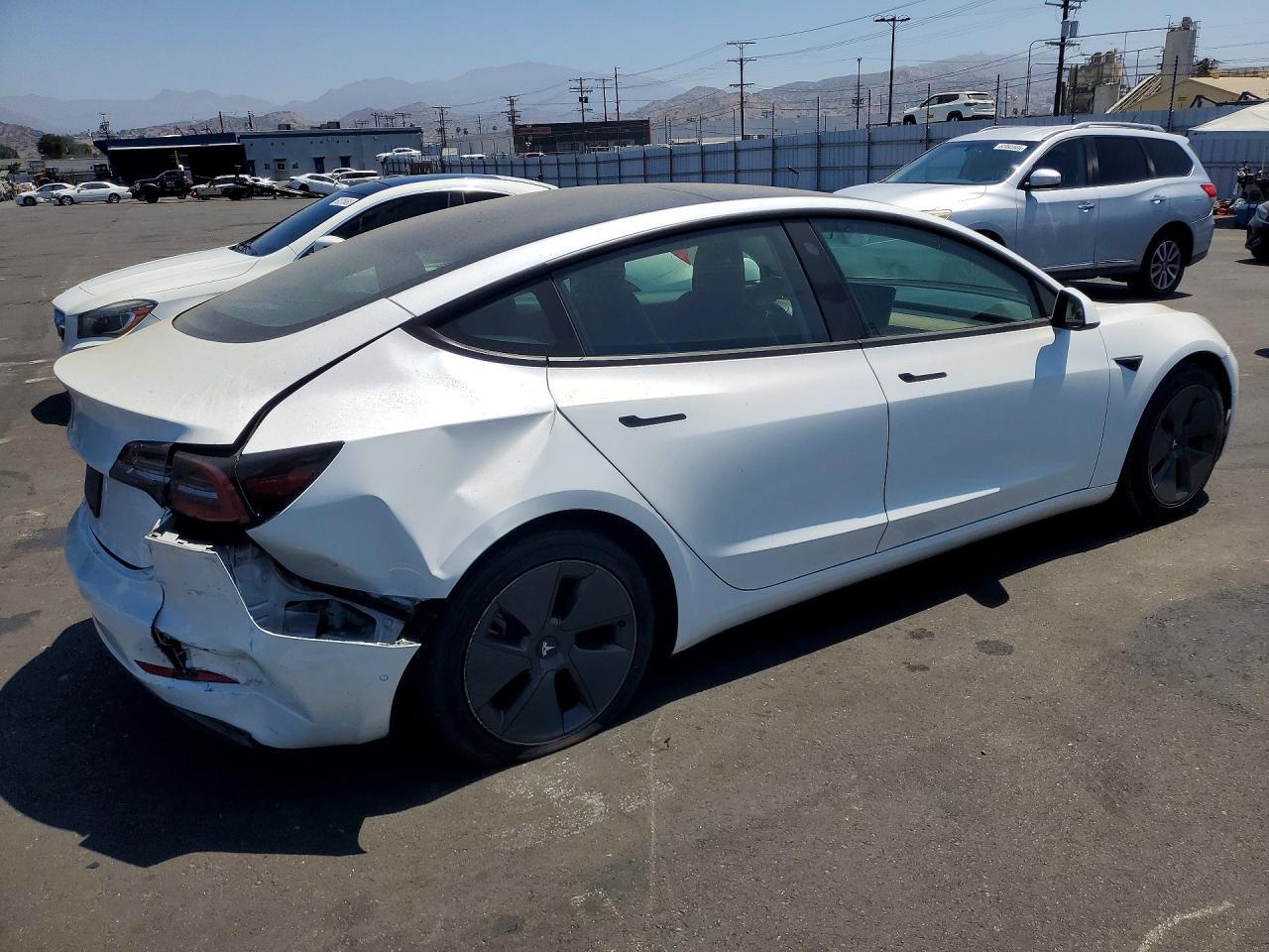 2021 Tesla Model 3 - Фото 3