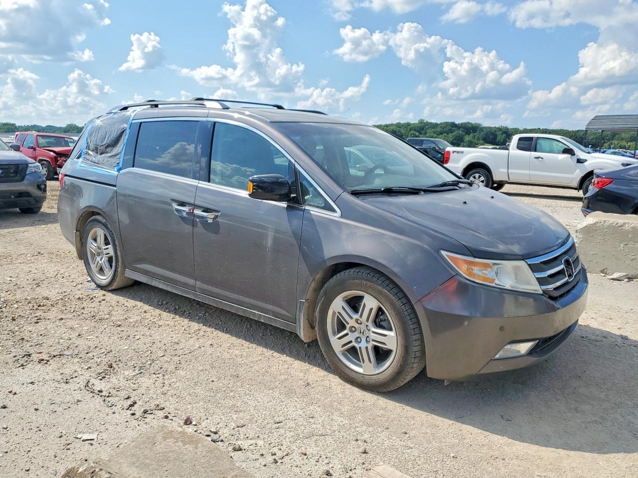 2012 Honda Odyssey Touring - Image 4