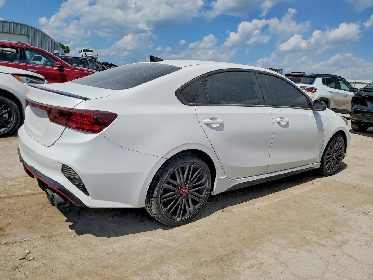 2023 Kia Forte Gt - Фото 3