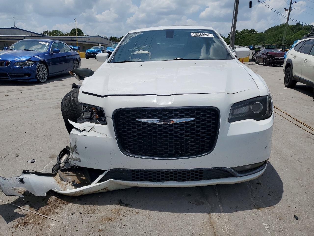 2015 Chrysler 300 S - Image 5