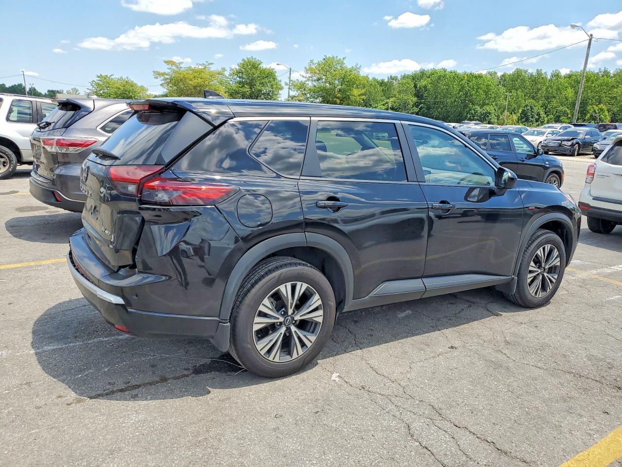 2023 Nissan Rogue Sv - Фото 3