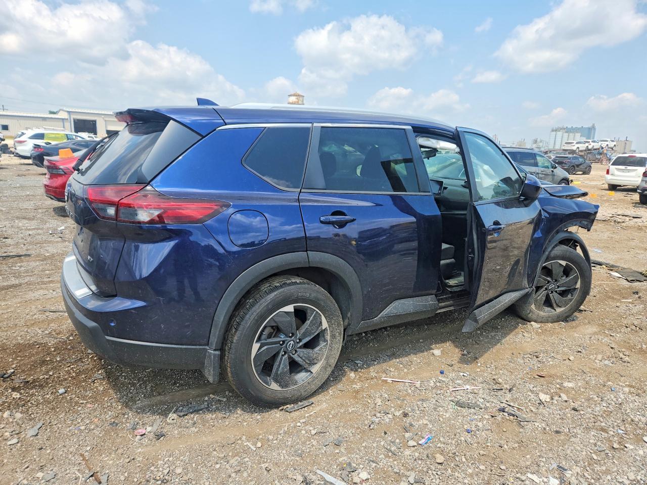 2025 Nissan Rogue Sv - Фото 3