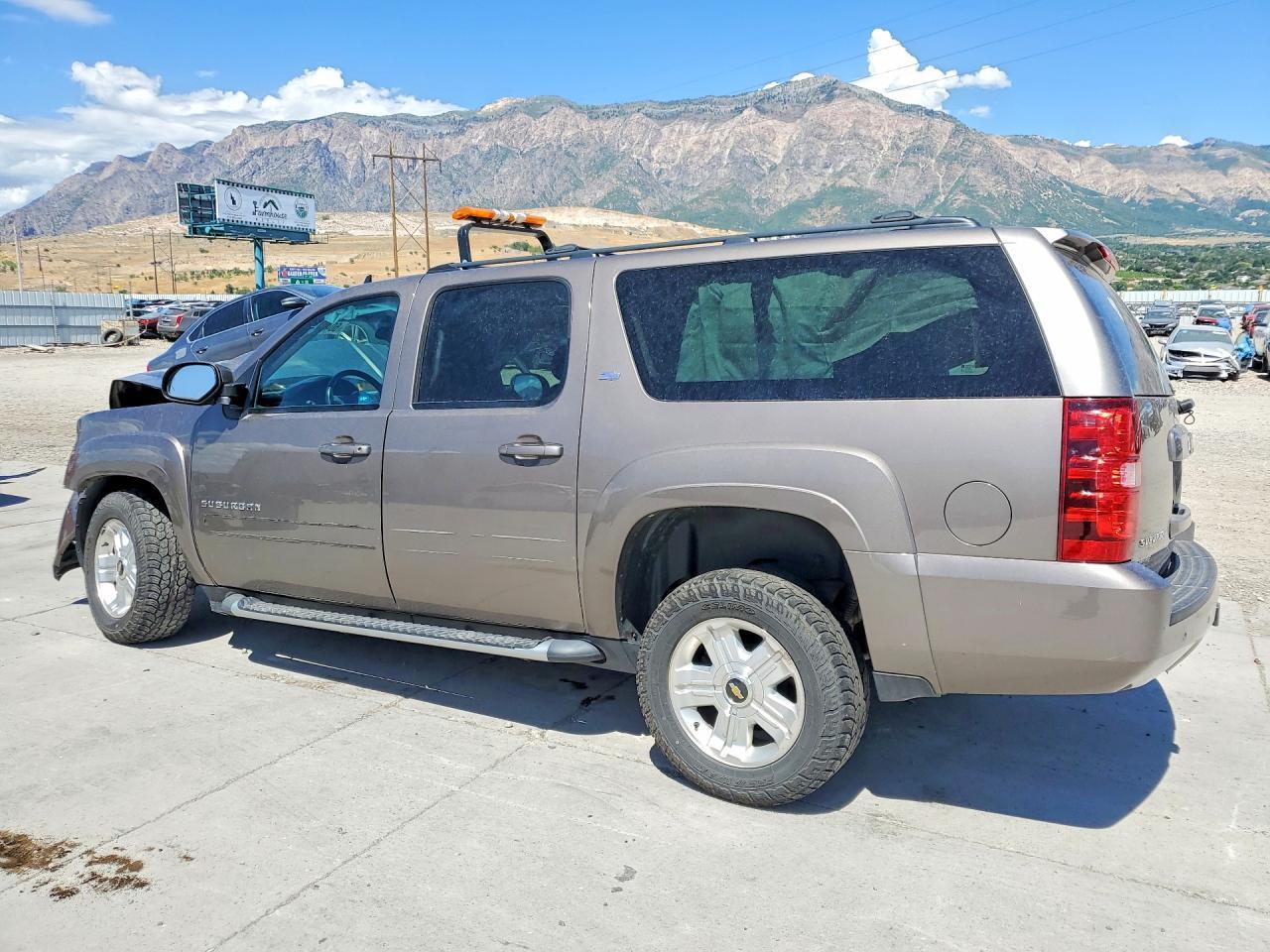 2013 Chevrolet Suburban K1500 Lt - Фото 2