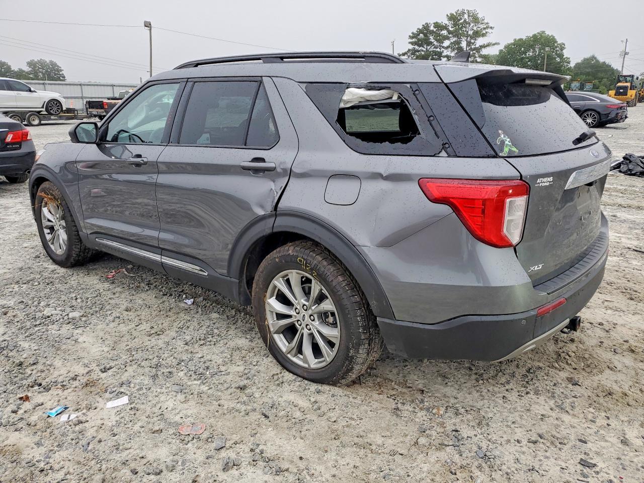 2024 Ford Explorer Xlt - Фото 2