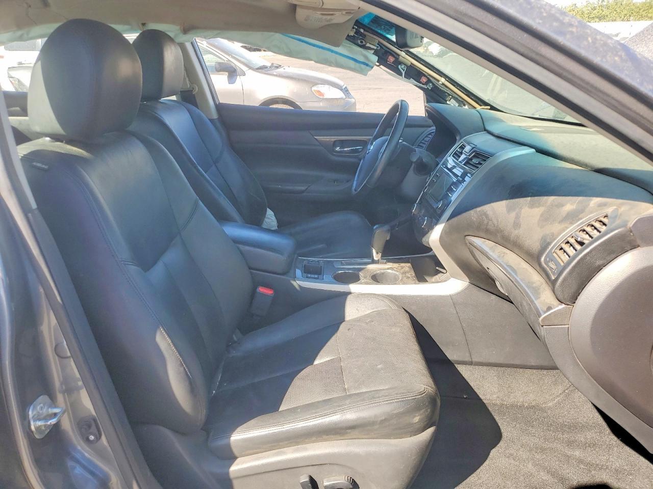 2015 Nissan Altima - Фото 7