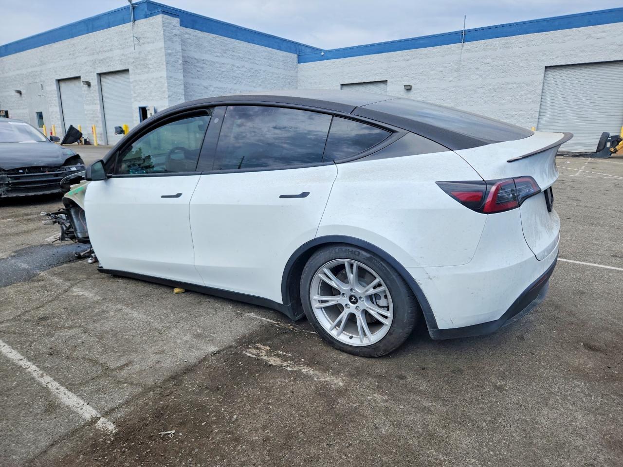 2023 Tesla Model Y - Image 2