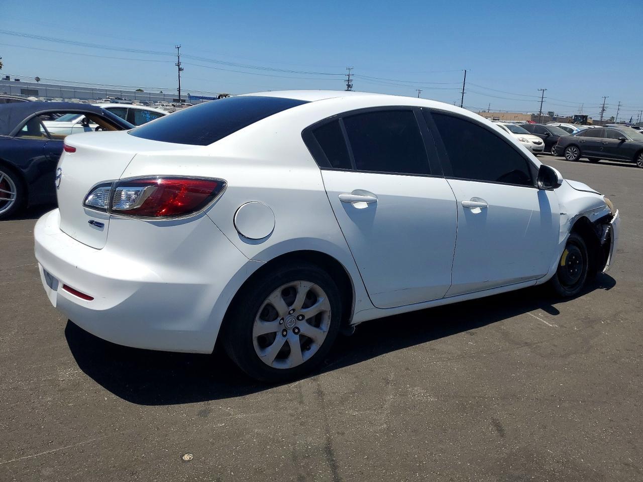 2013 Mazda 3 I - Фото 3