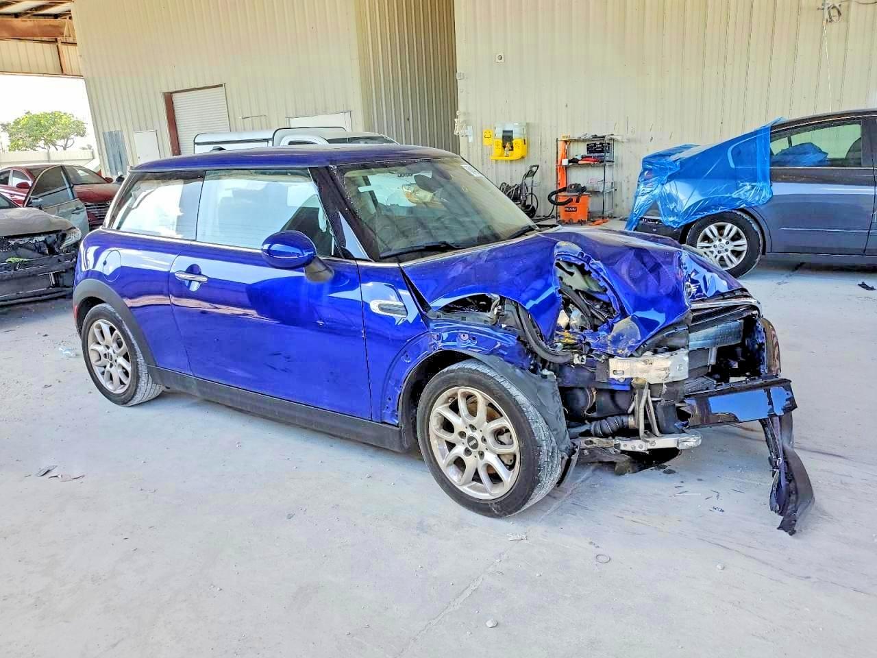 2019 Mini Cooper - Image 4