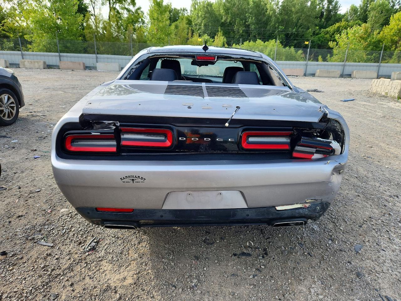 2016 Dodge Challenger Sxt - Image 6