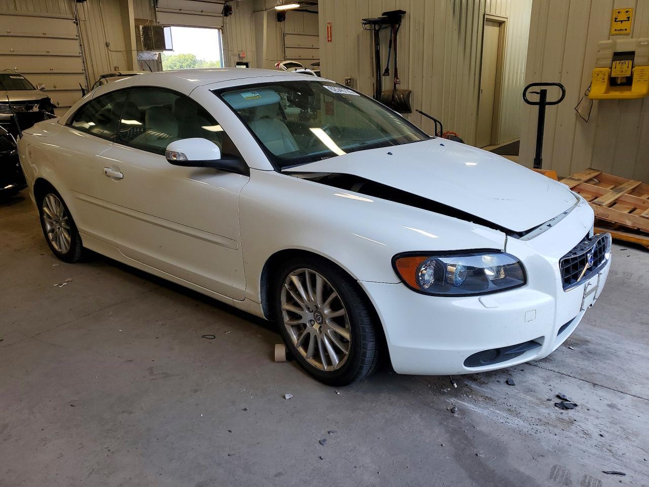 2008 Volvo C70 T5 - Image 4
