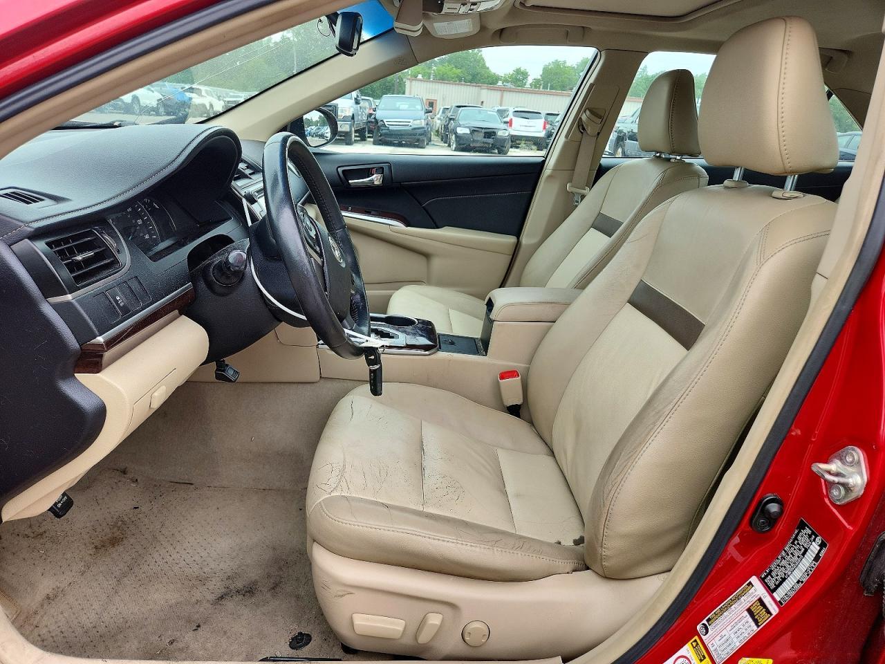 2014 Toyota Camry Xle V6 - Image 7