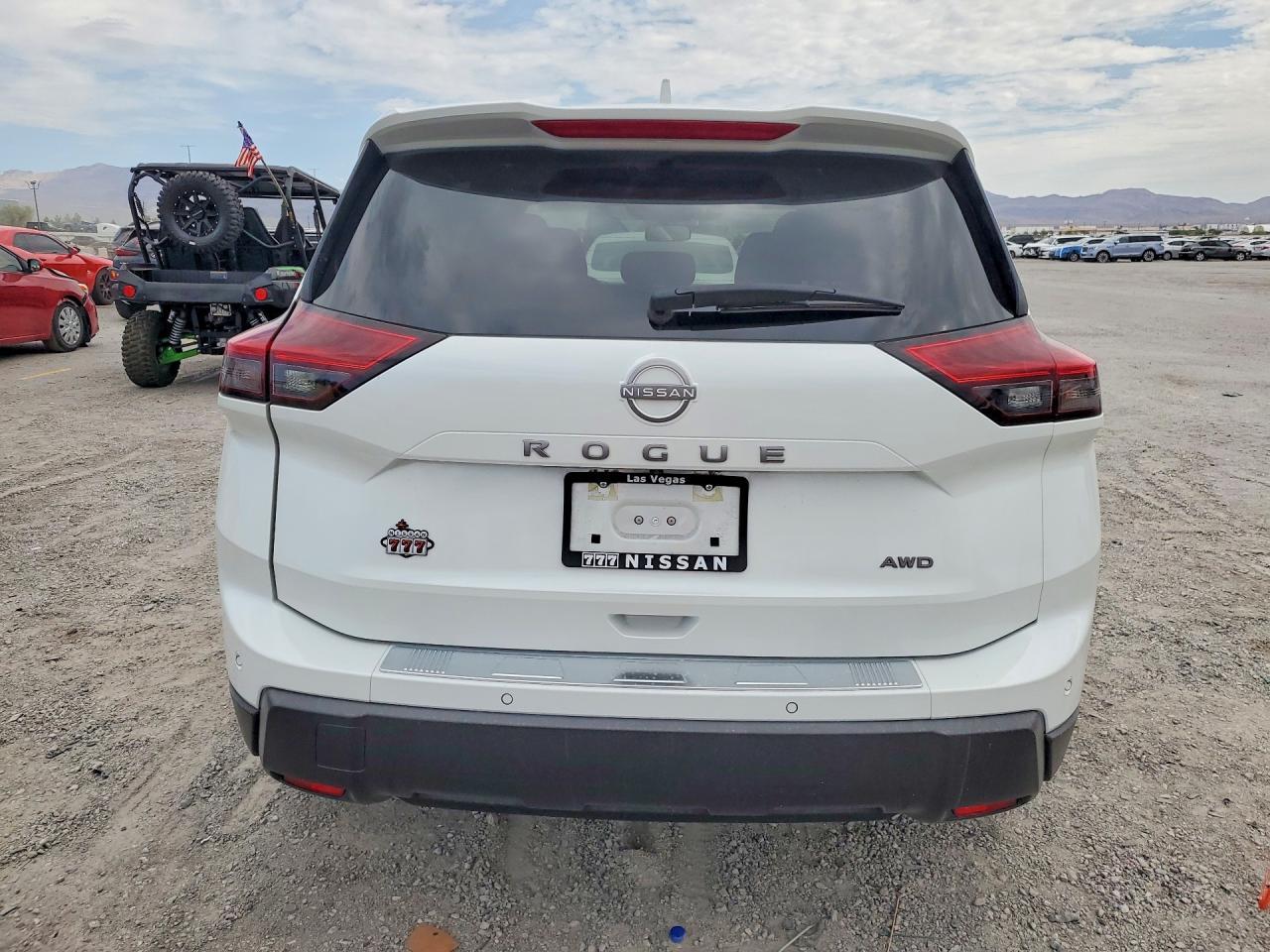 2025 Nissan Rogue Sv - Image 6