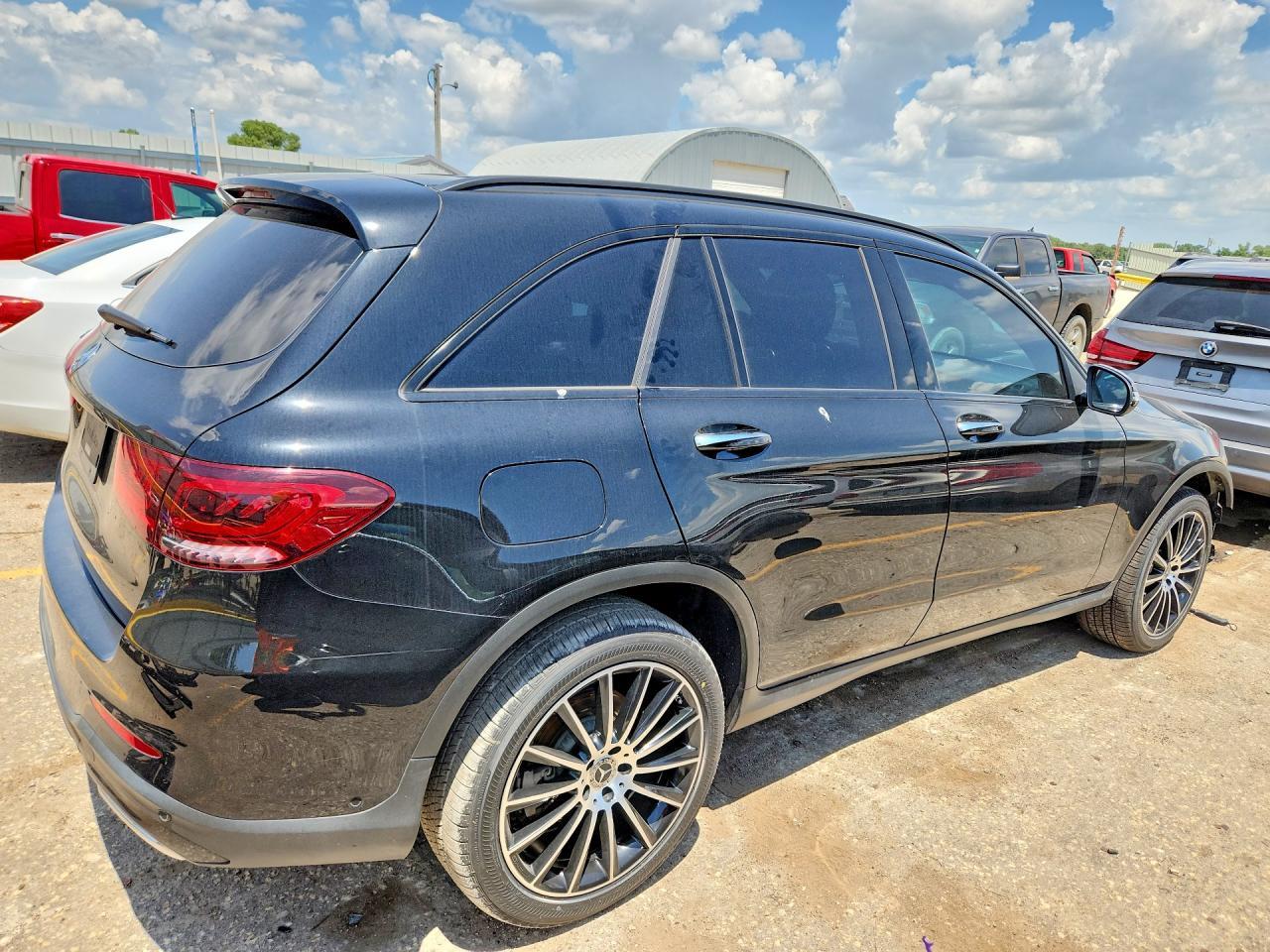 2022 Mercedes-Benz Glc 300 - Фото 3