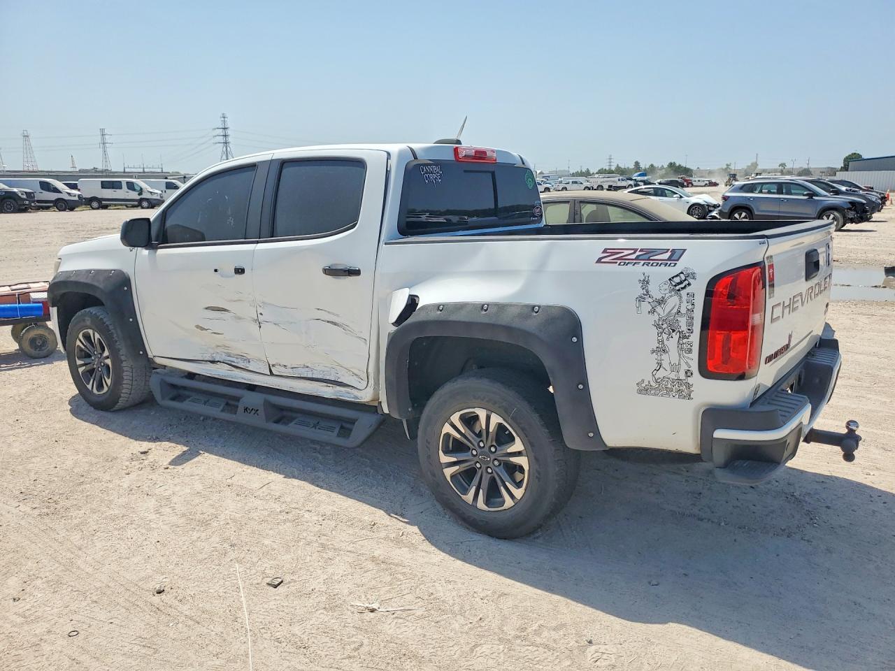 2021 Chevrolet Colorado Z71 - Фото 2