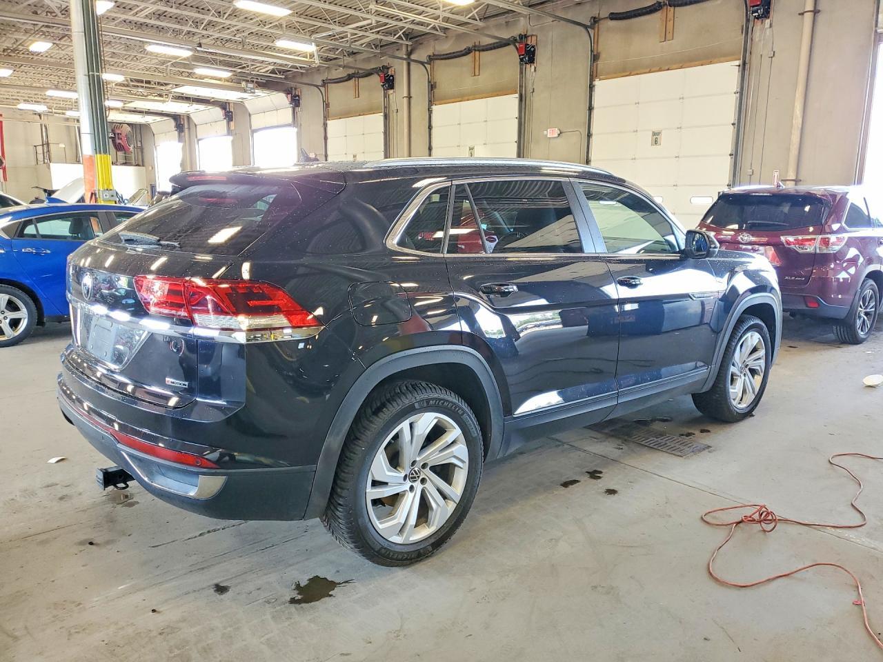 2020 Volkswagen Atlas Cross Sport Sel - Фото 3