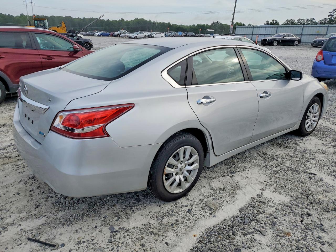2013 Nissan Altima 2.5 - Image 3