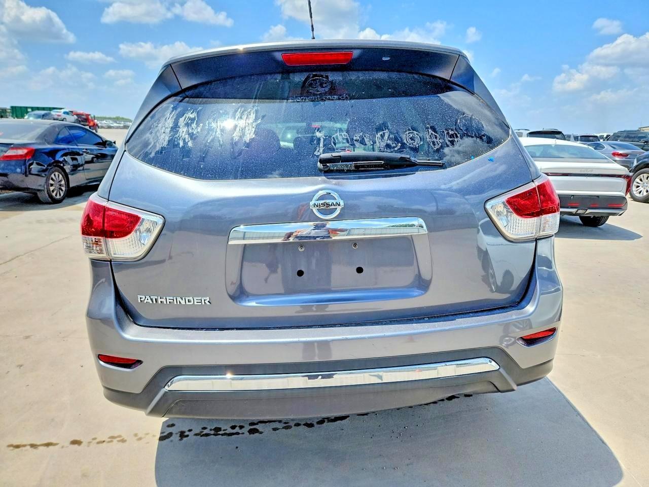 2016 Nissan Pathfinder S - Image 6