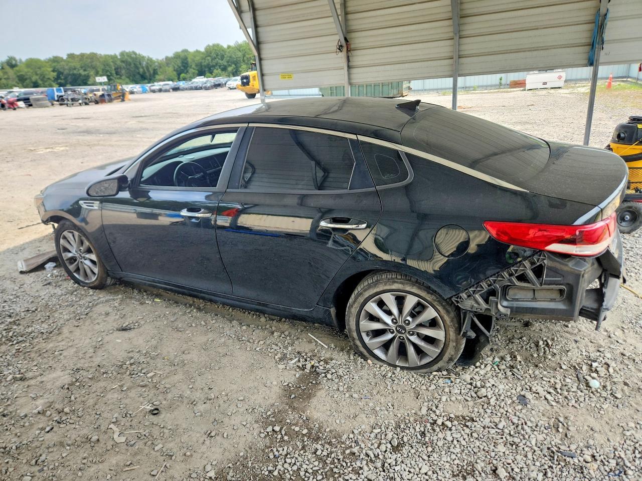 2016 Kia Optima Ex - Image 2