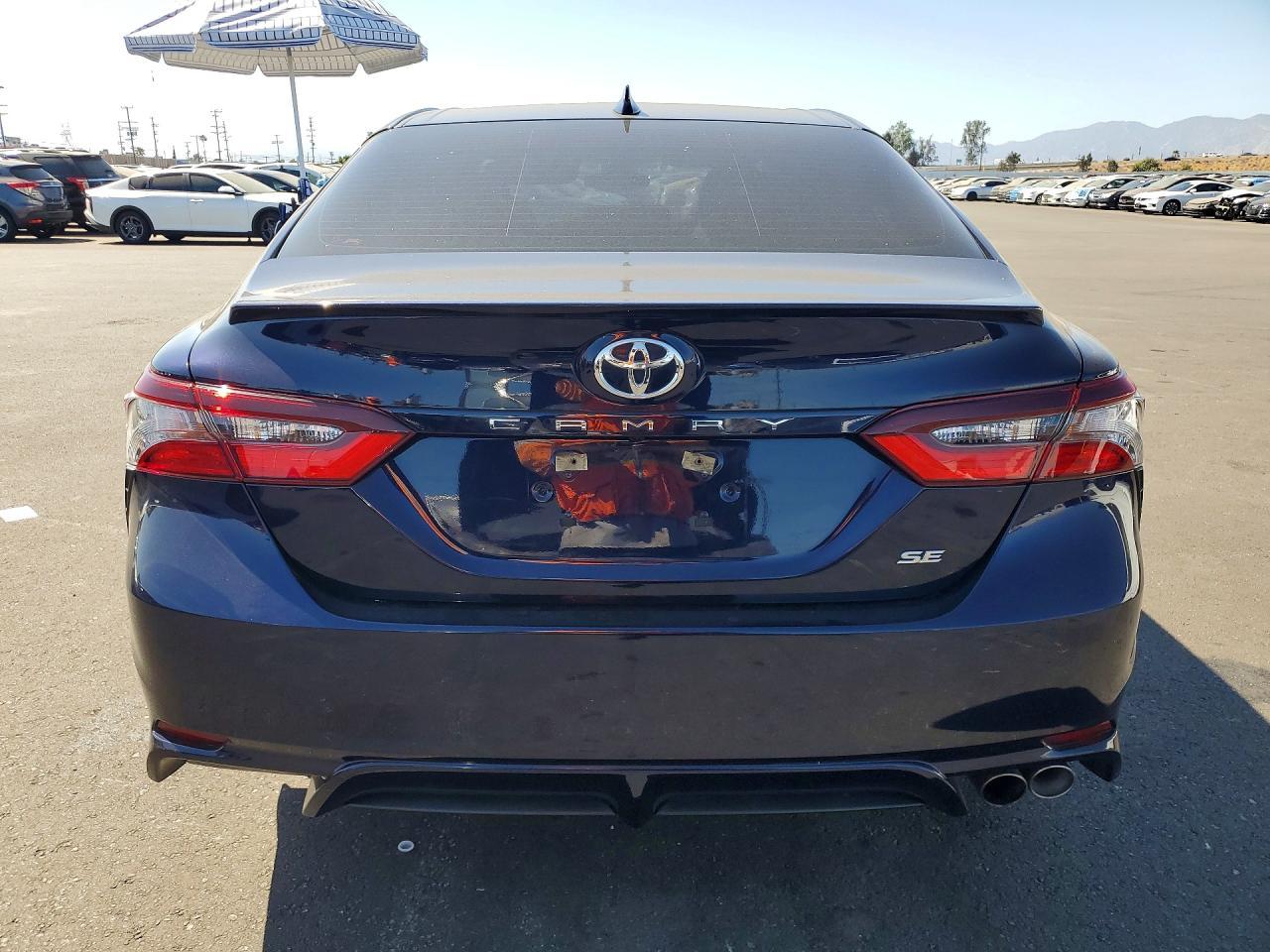 2021 Toyota Camry Se - Image 6
