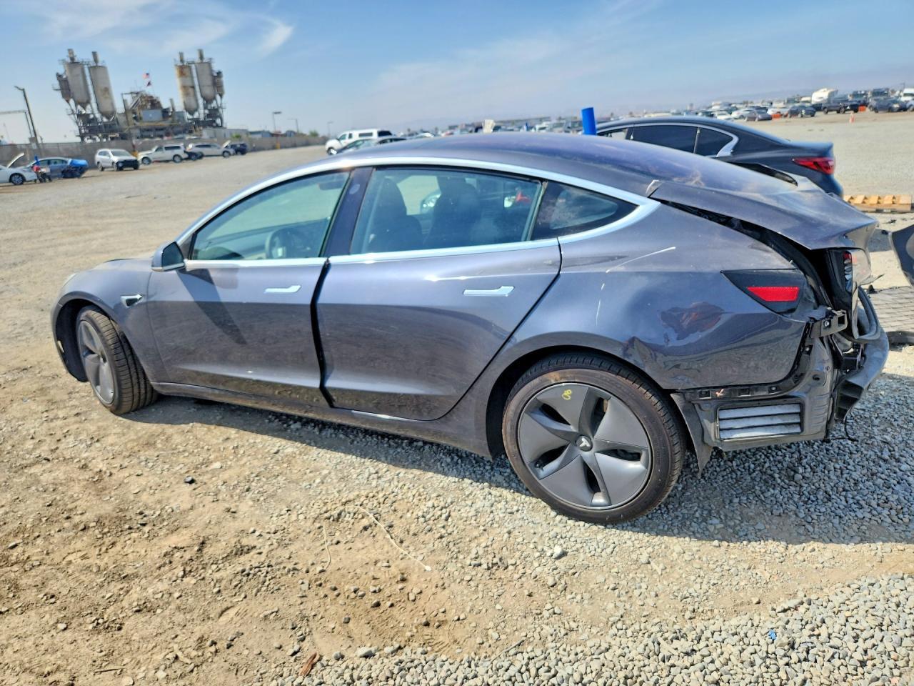 2018 Tesla Model 3 - Image 2