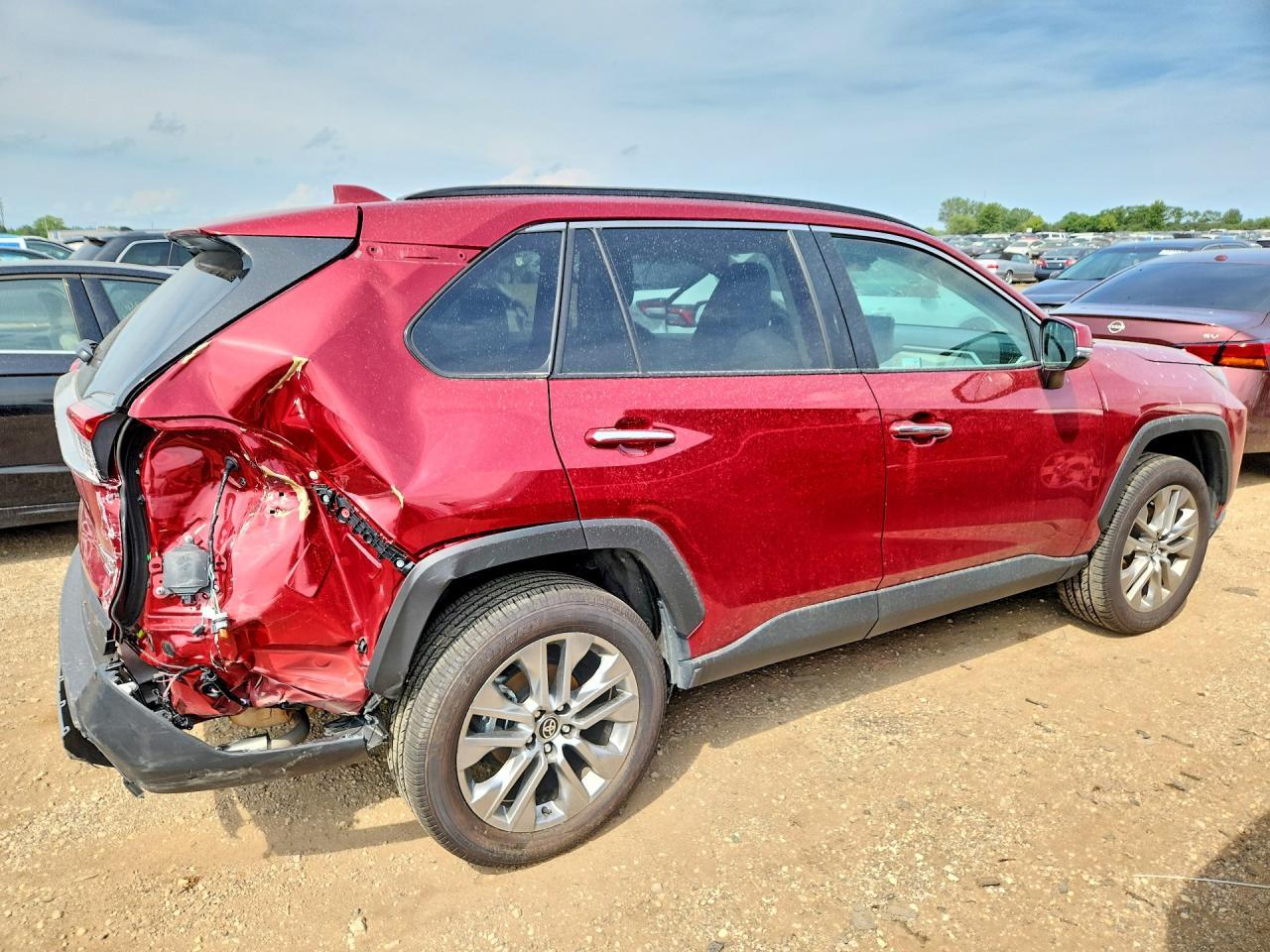 2025 Toyota Rav4 Limited - Фото 3