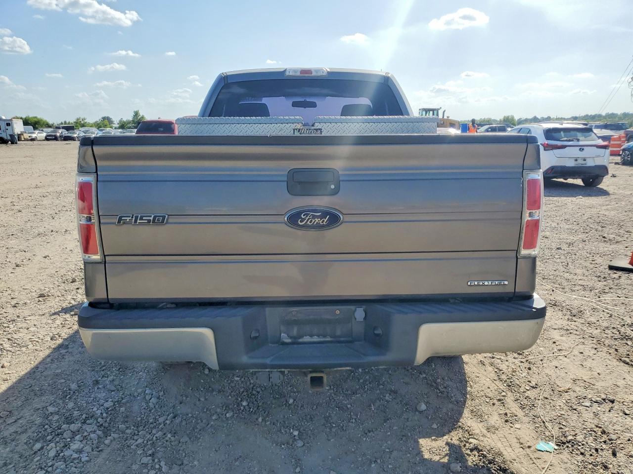 2013 Ford F150 - Image 6