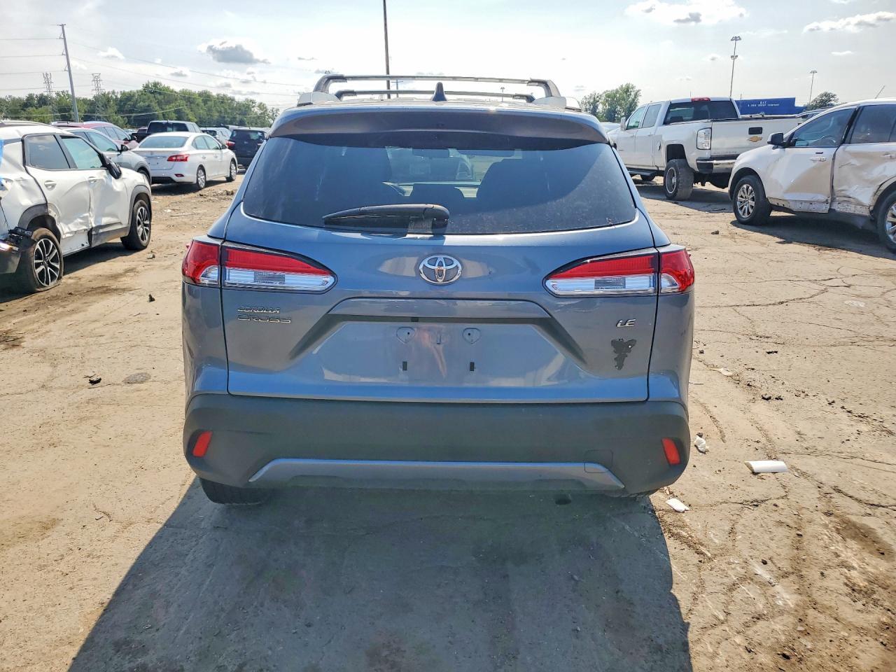 2025 Toyota Corolla Cross Le - Фото 6