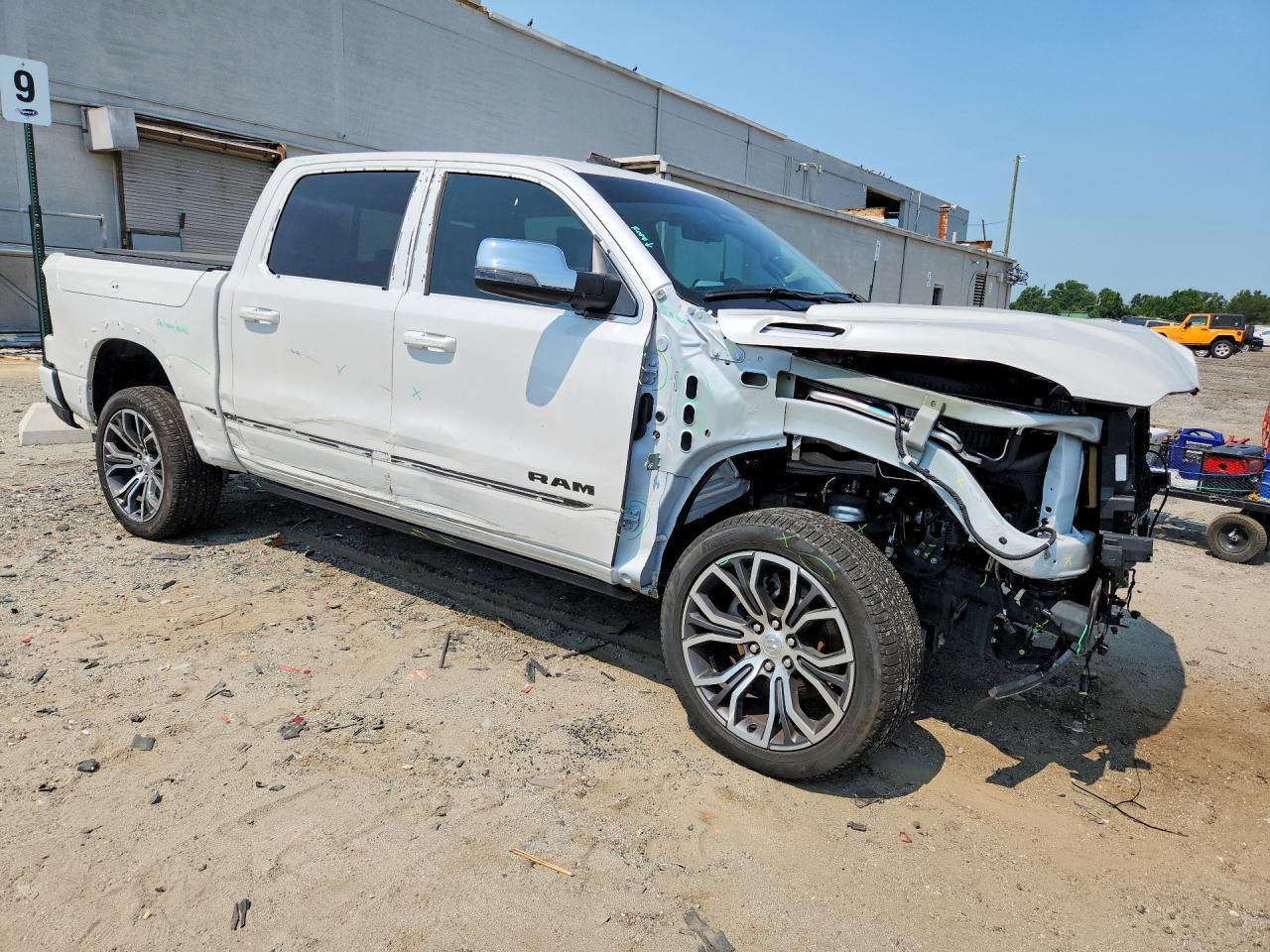 2025 Ram 1500 Tungsten - Фото 4
