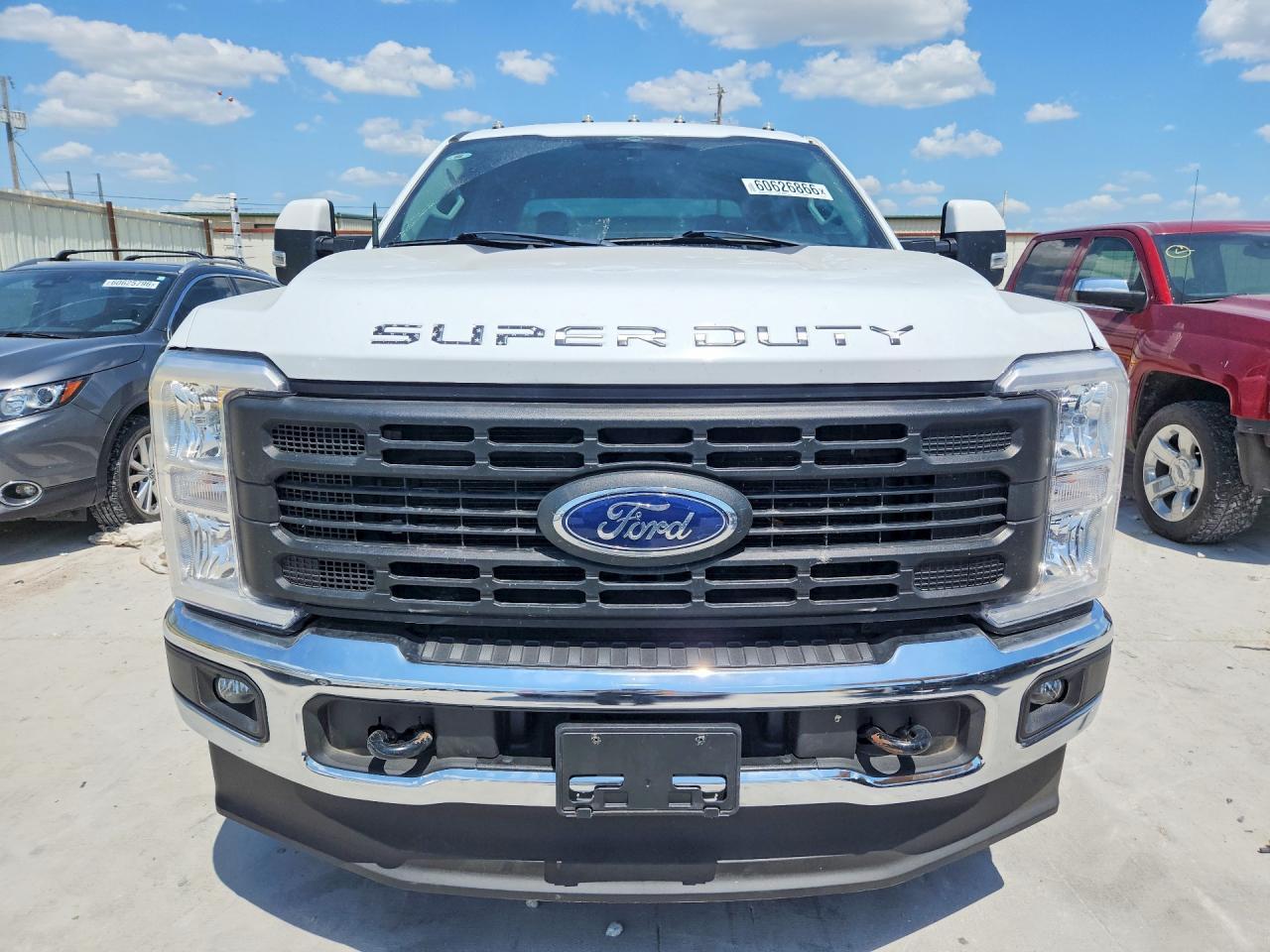 2023 Ford F350 Super Duty - Image 5