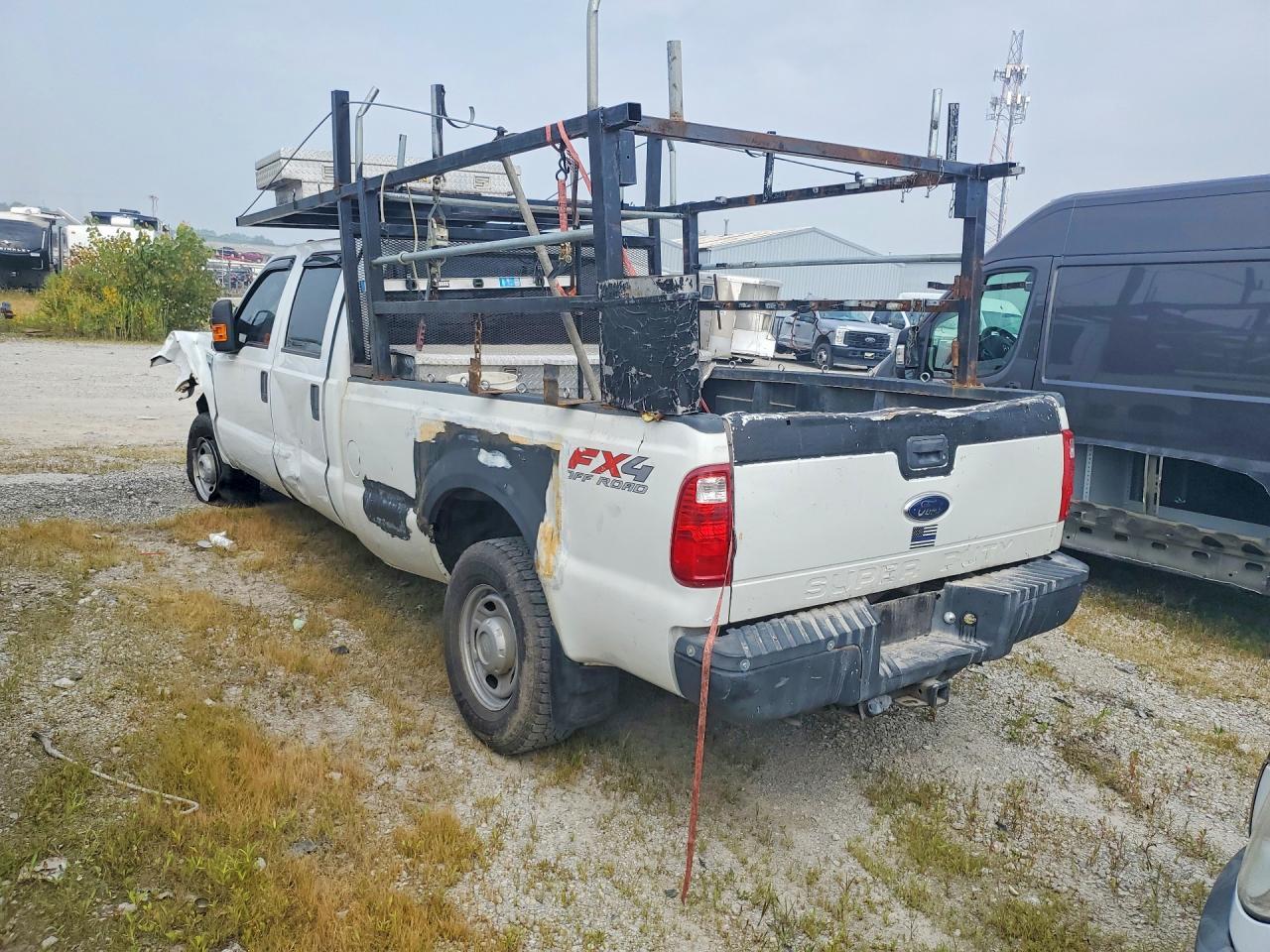 2010 Ford F350 Super Duty - Image 2