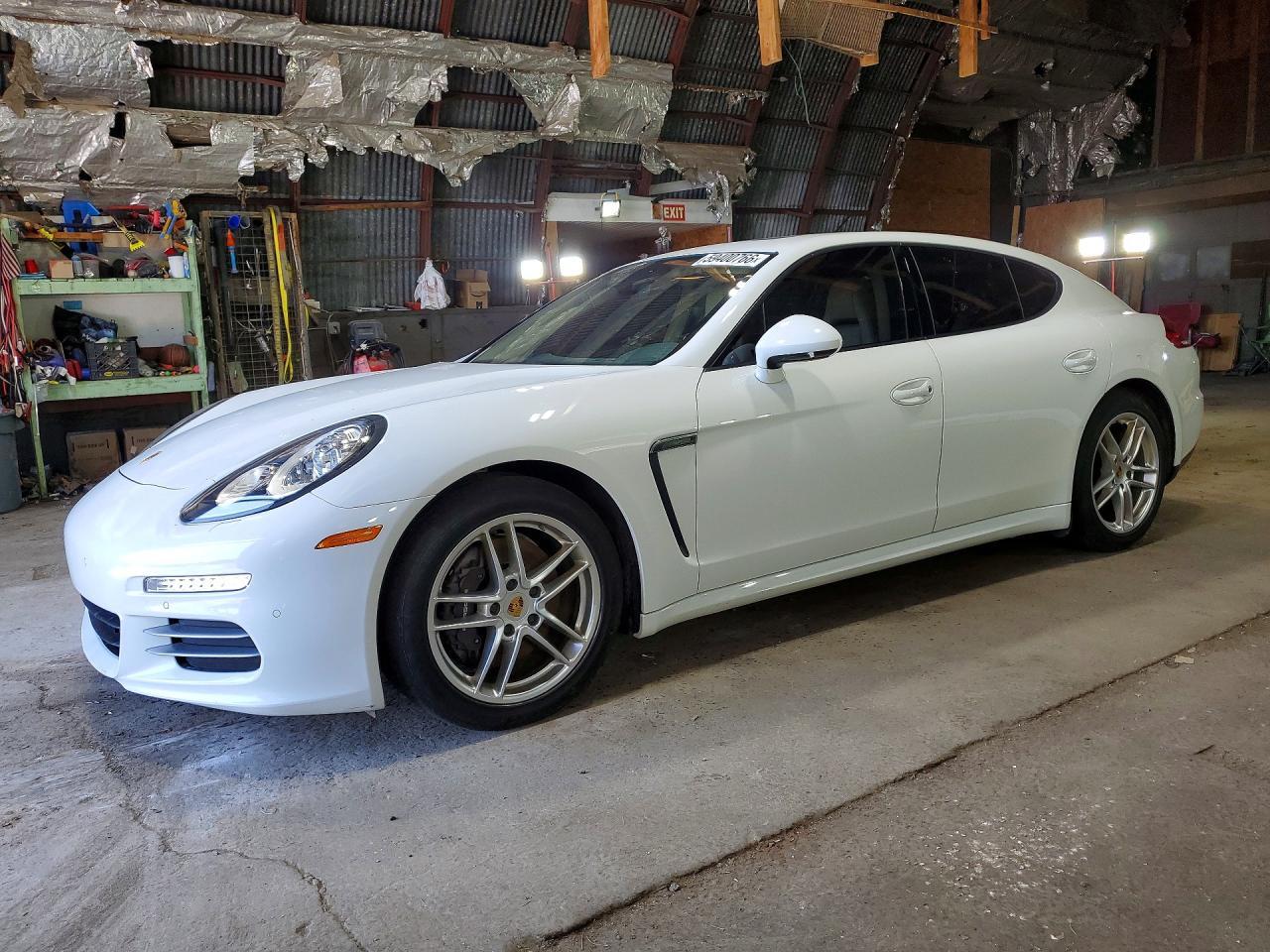 2015 Porsche Panamera 2