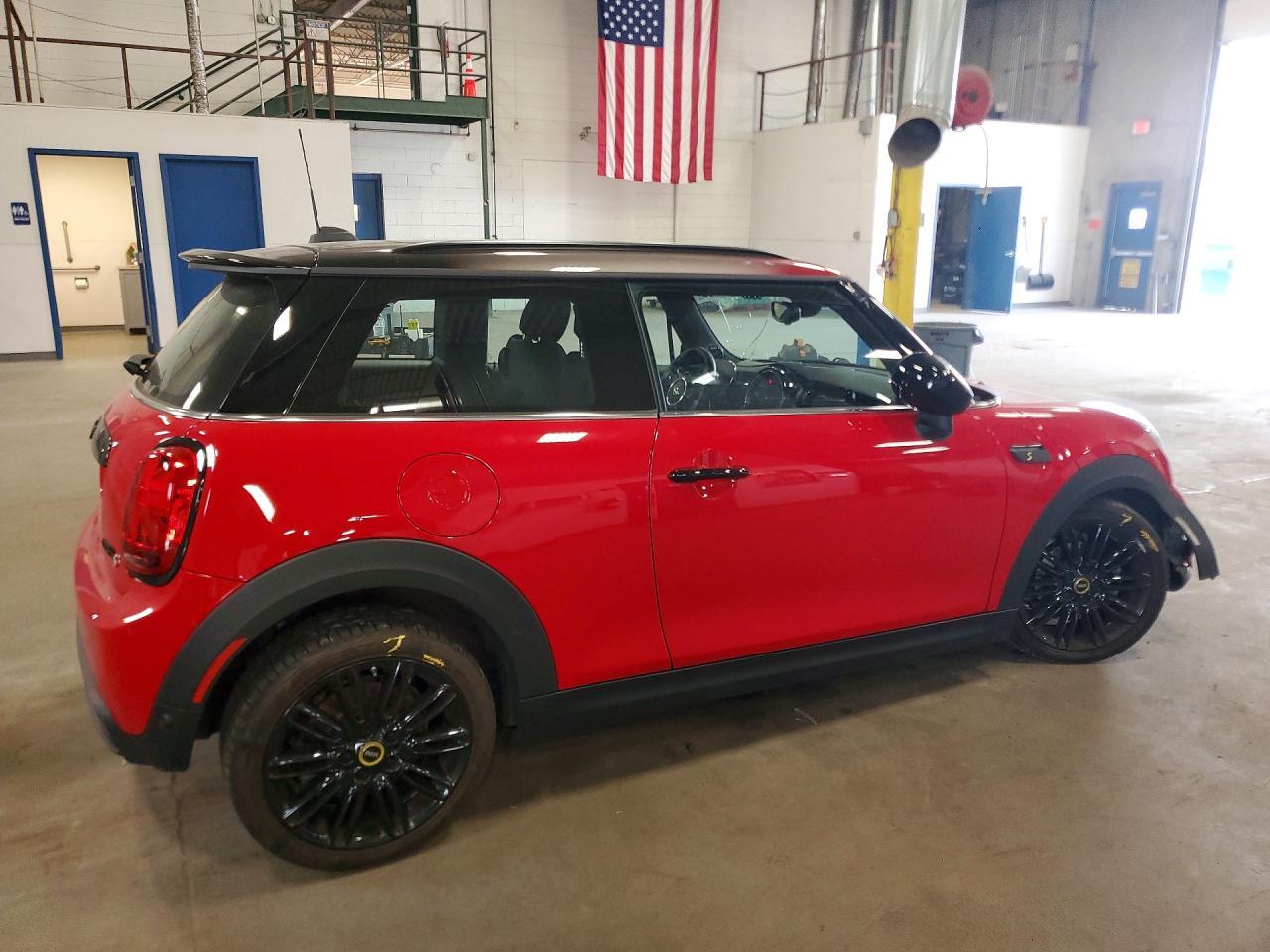 2023 Mini Cooper Se - Image 3