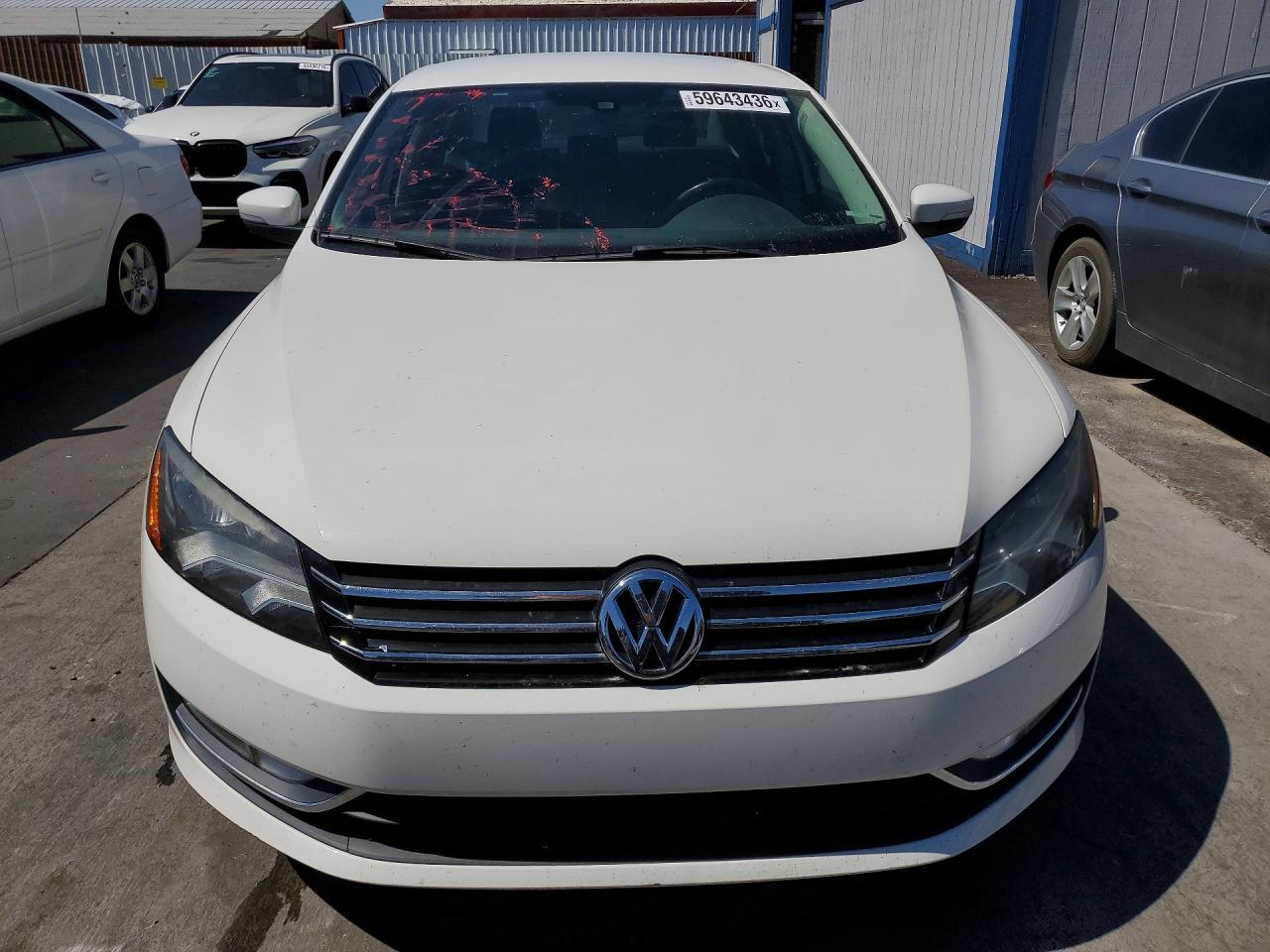 2015 Volkswagen Passat S - Фото 5