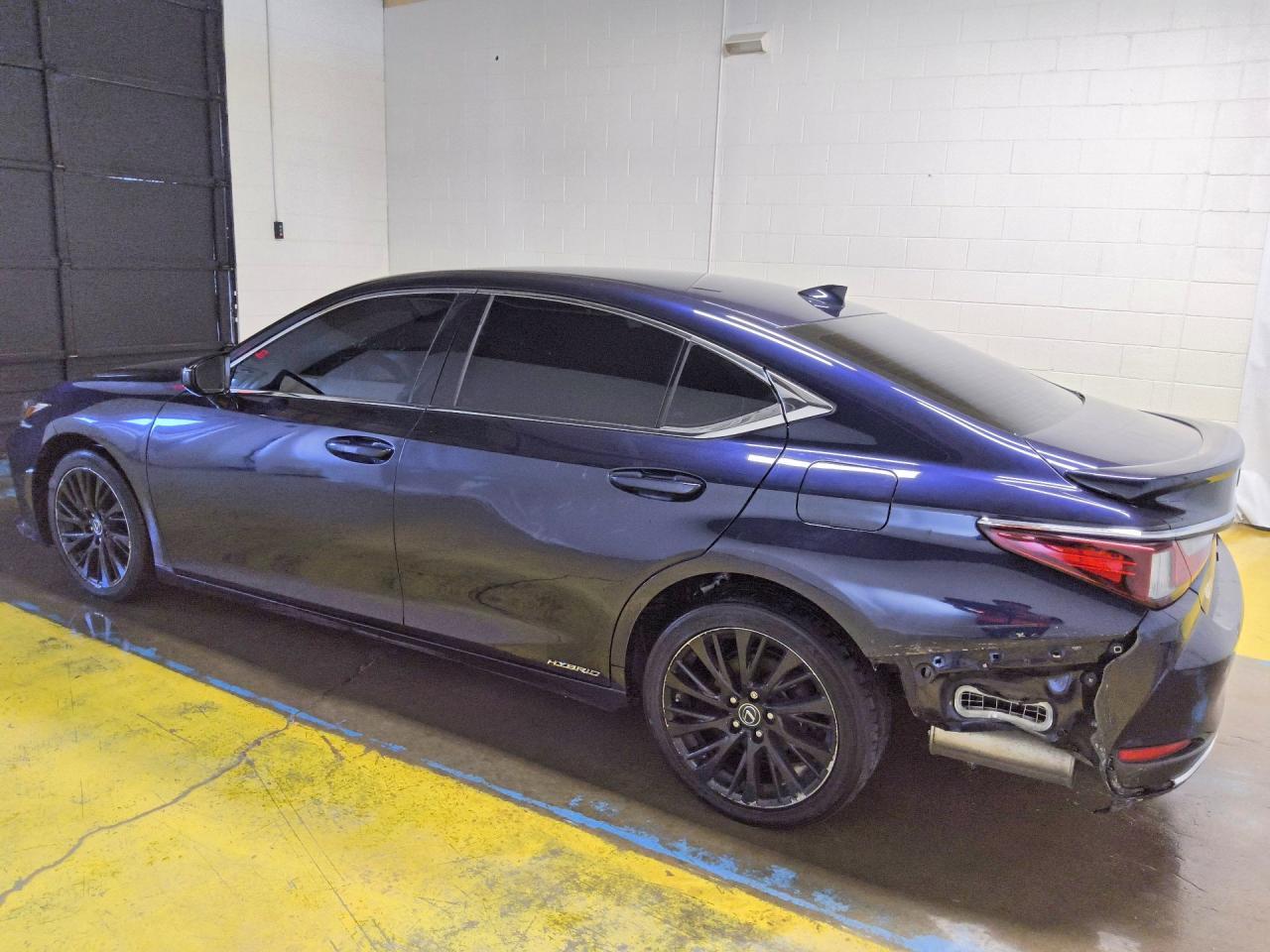 2021 Lexus Es 300H - Фото 2
