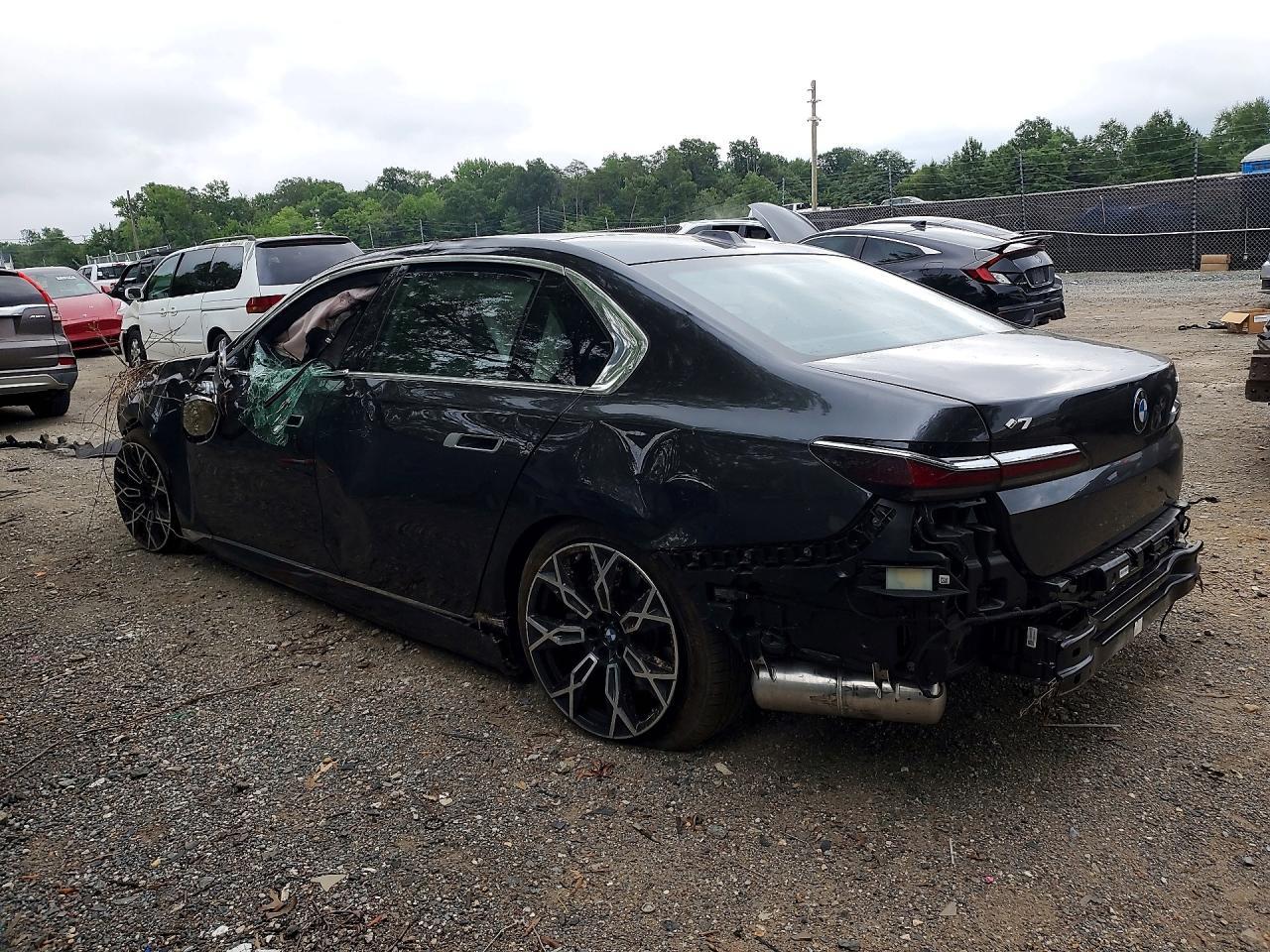 2025 BMW I7 Edrive50 - Фото 2