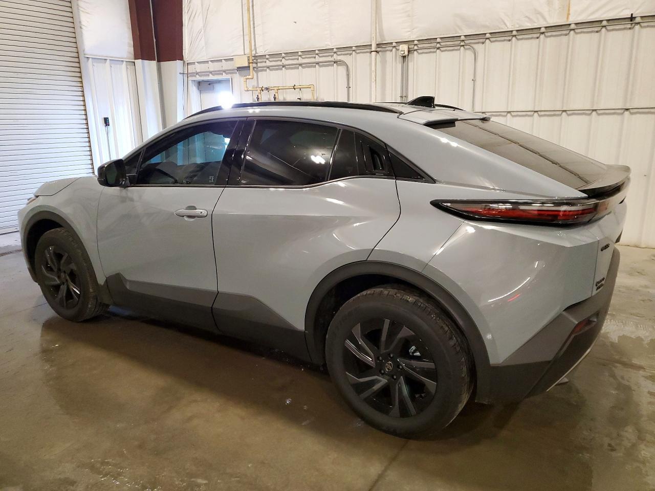 2026 Toyota C-Hr Se - Image 2